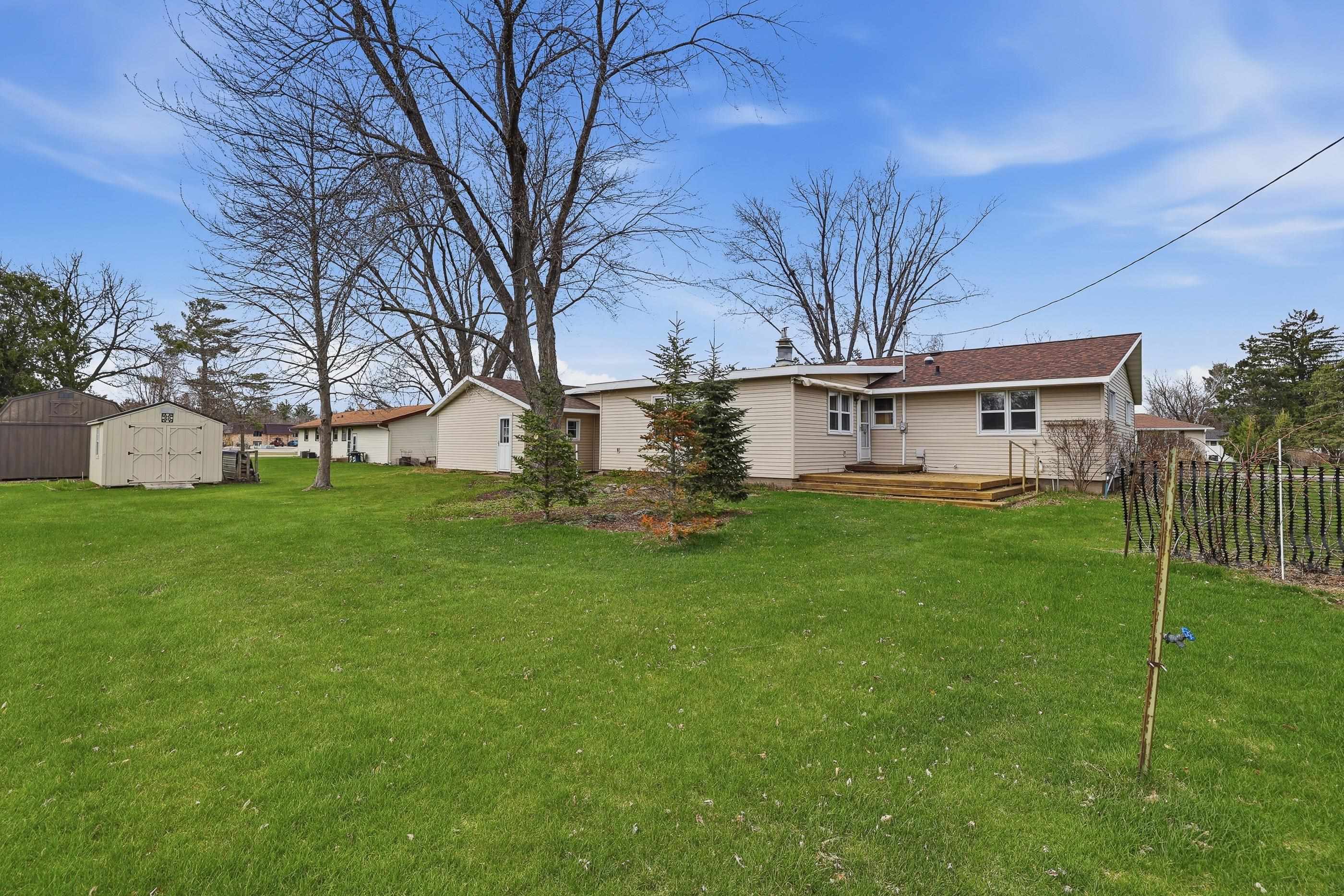 215 E WILLOW STREET, Stevens Point, Wisconsin 54481, 3 Bedrooms Bedrooms, ,2 BathroomsBathrooms,Residential,For Sale,215 E WILLOW STREET,22601569