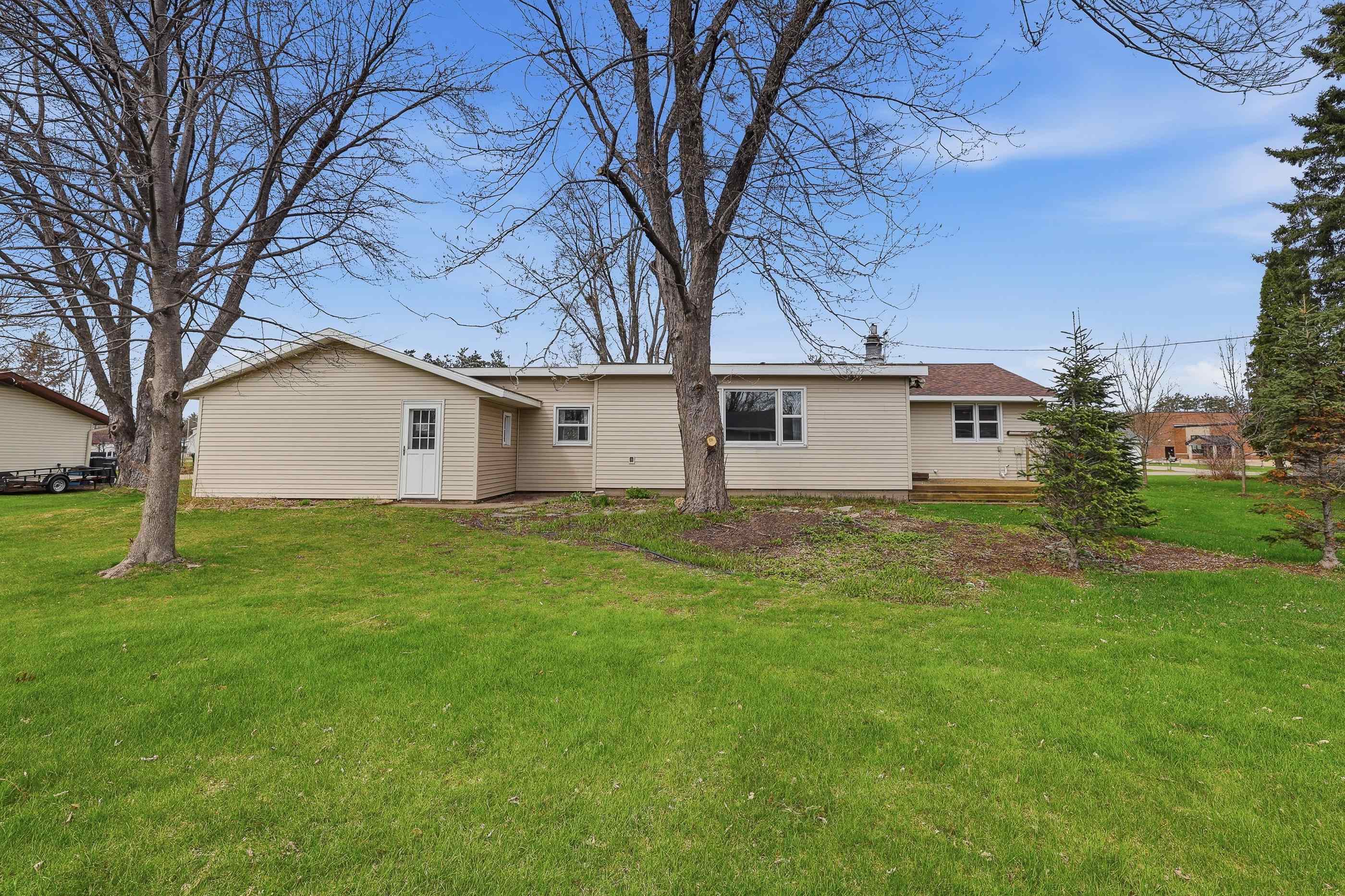 215 E WILLOW STREET, Stevens Point, Wisconsin 54481, 3 Bedrooms Bedrooms, ,2 BathroomsBathrooms,Residential,For Sale,215 E WILLOW STREET,22601569