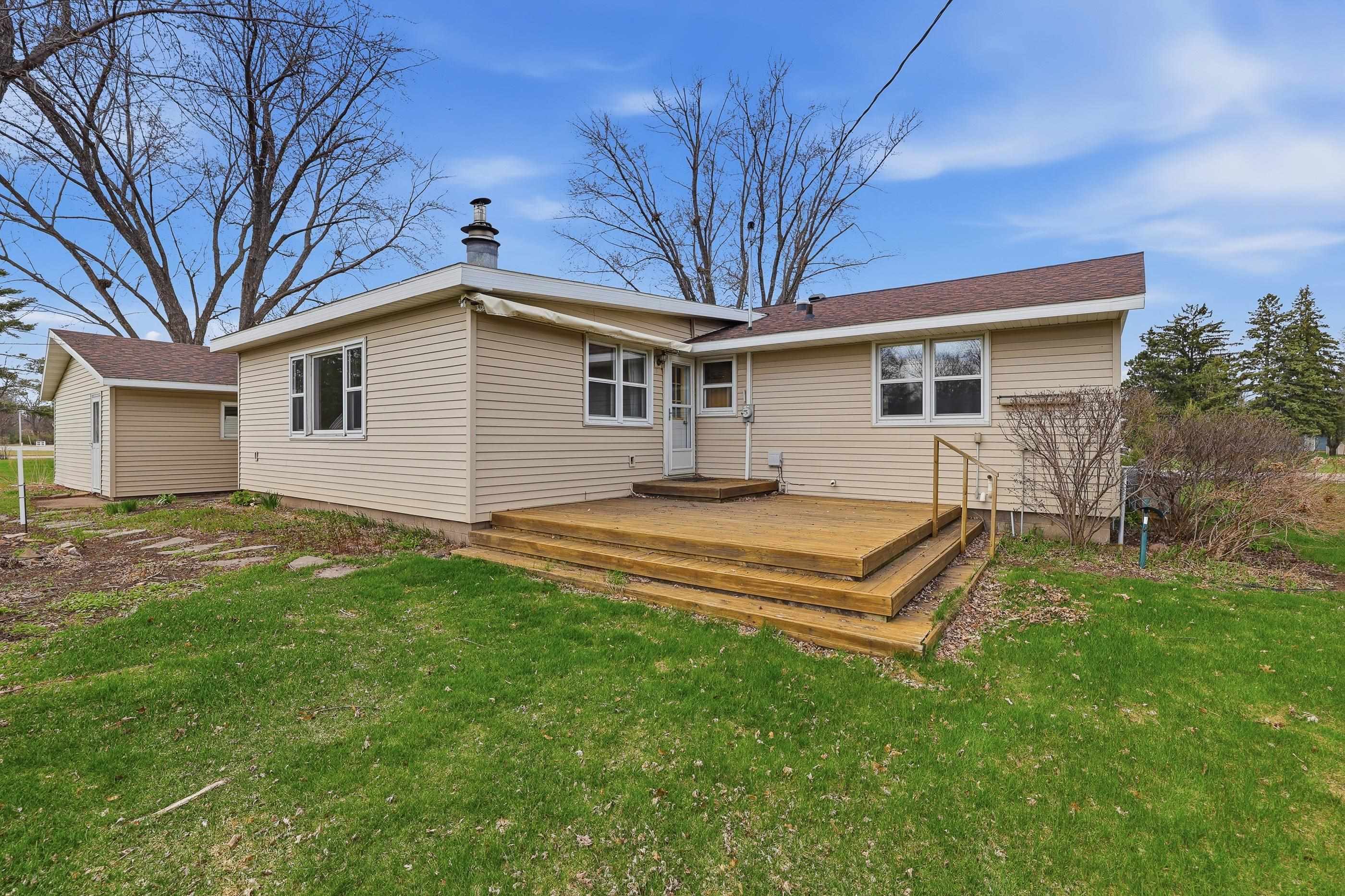 215 E WILLOW STREET, Stevens Point, Wisconsin 54481, 3 Bedrooms Bedrooms, ,2 BathroomsBathrooms,Residential,For Sale,215 E WILLOW STREET,22601569