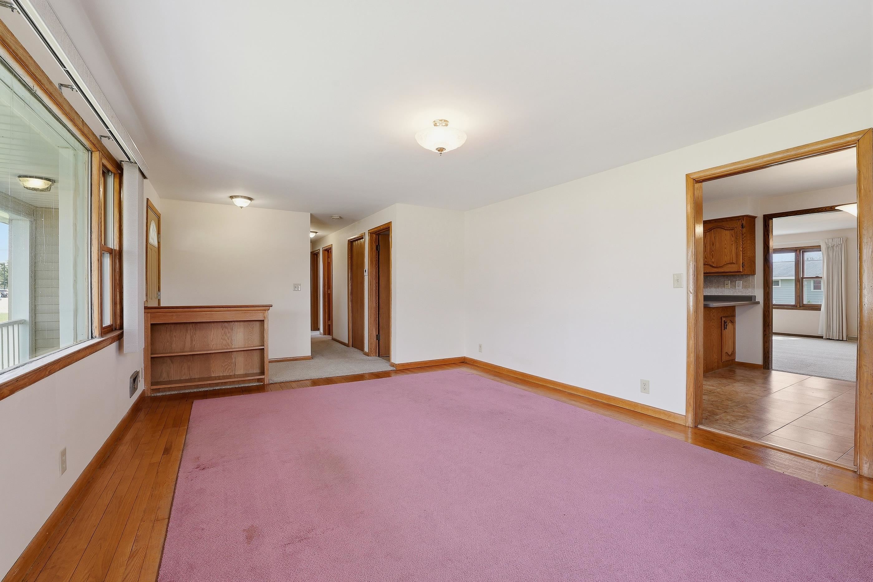 215 E WILLOW STREET, Stevens Point, Wisconsin 54481, 3 Bedrooms Bedrooms, ,2 BathroomsBathrooms,Residential,For Sale,215 E WILLOW STREET,22601569