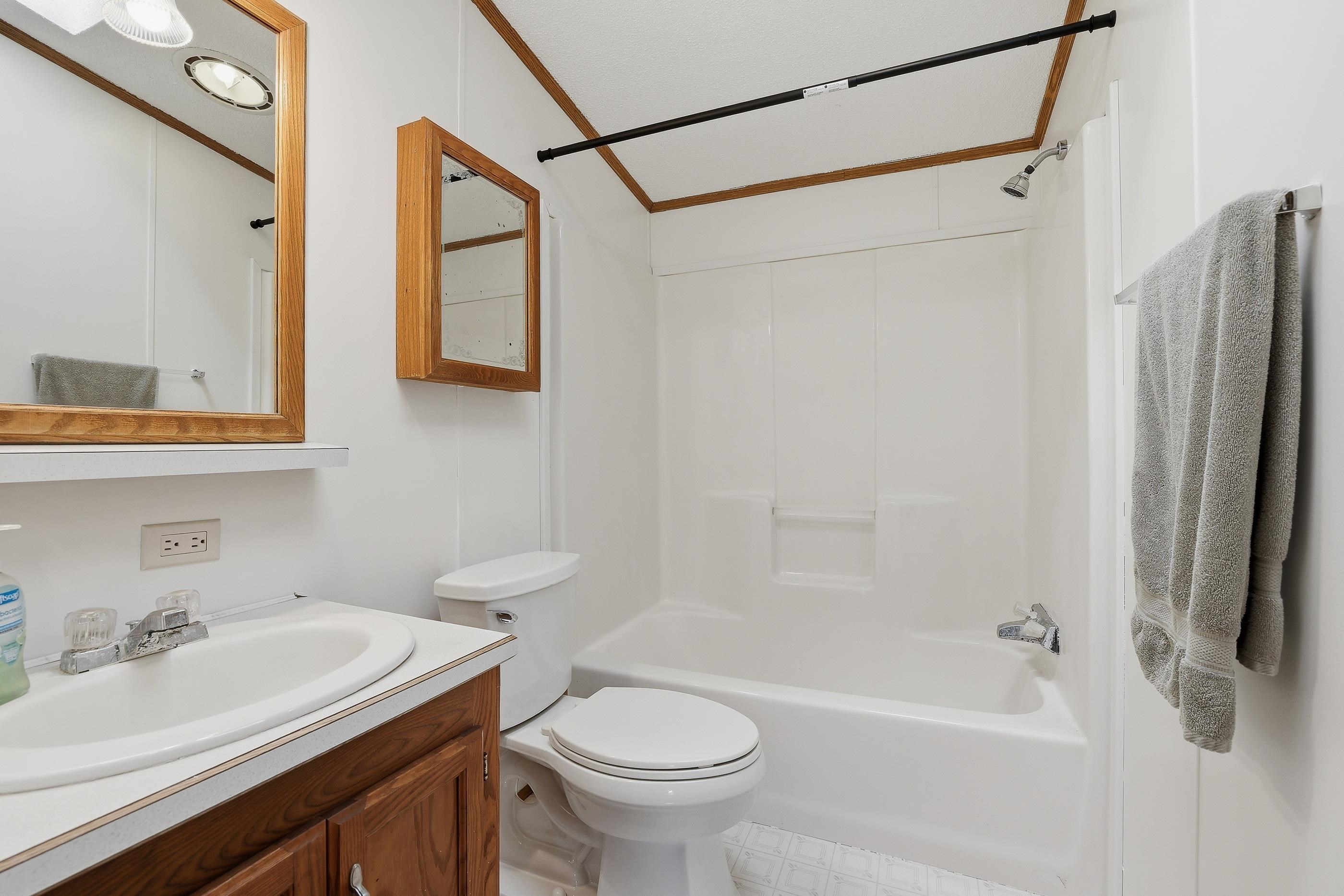 10172 OTTO ROAD, Amherst, Wisconsin 54406, 3 Bedrooms Bedrooms, ,2 BathroomsBathrooms,Residential,For Sale,10172 OTTO ROAD,22601570