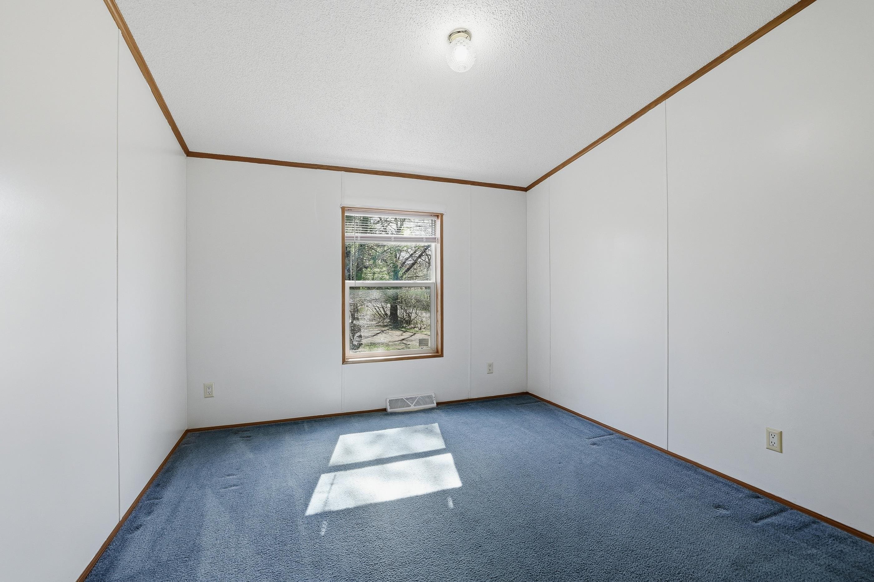 10172 OTTO ROAD, Amherst, Wisconsin 54406, 3 Bedrooms Bedrooms, ,2 BathroomsBathrooms,Residential,For Sale,10172 OTTO ROAD,22601570