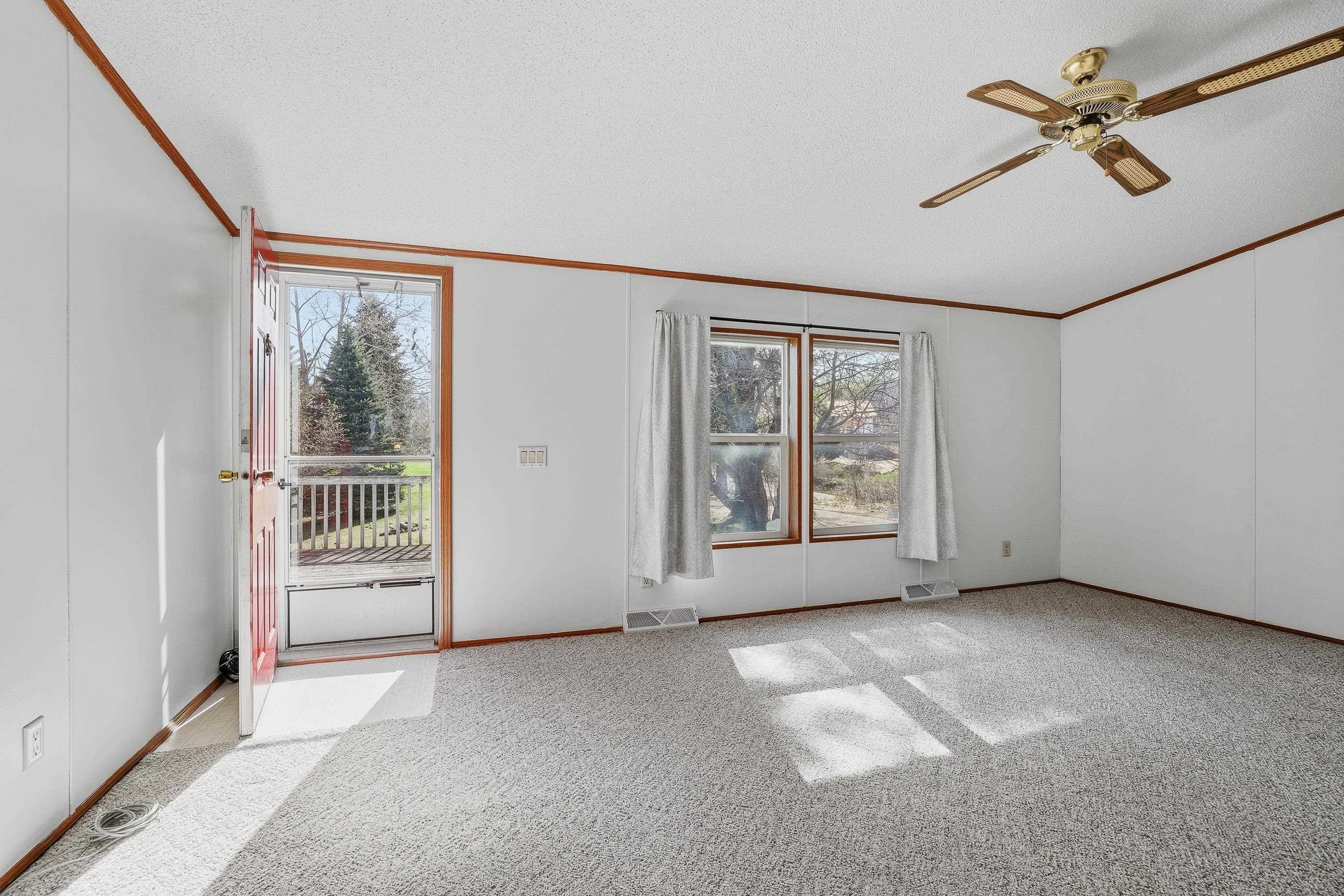 10172 OTTO ROAD, Amherst, Wisconsin 54406, 3 Bedrooms Bedrooms, ,2 BathroomsBathrooms,Residential,For Sale,10172 OTTO ROAD,22601570