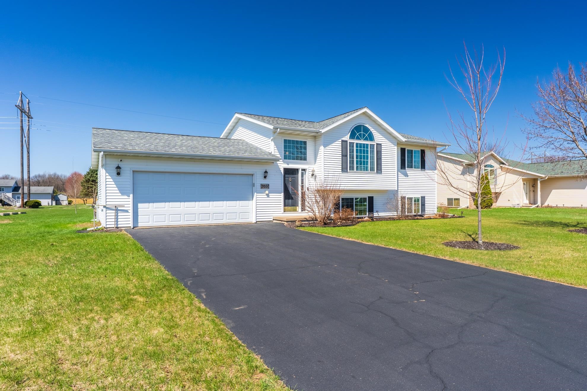 2031 PRAIRIE MEADOW DRIVE, Kronenwetter, Wisconsin 54455, 3 Bedrooms Bedrooms, ,2 BathroomsBathrooms,Residential,For Sale,2031 PRAIRIE MEADOW DRIVE,22601572