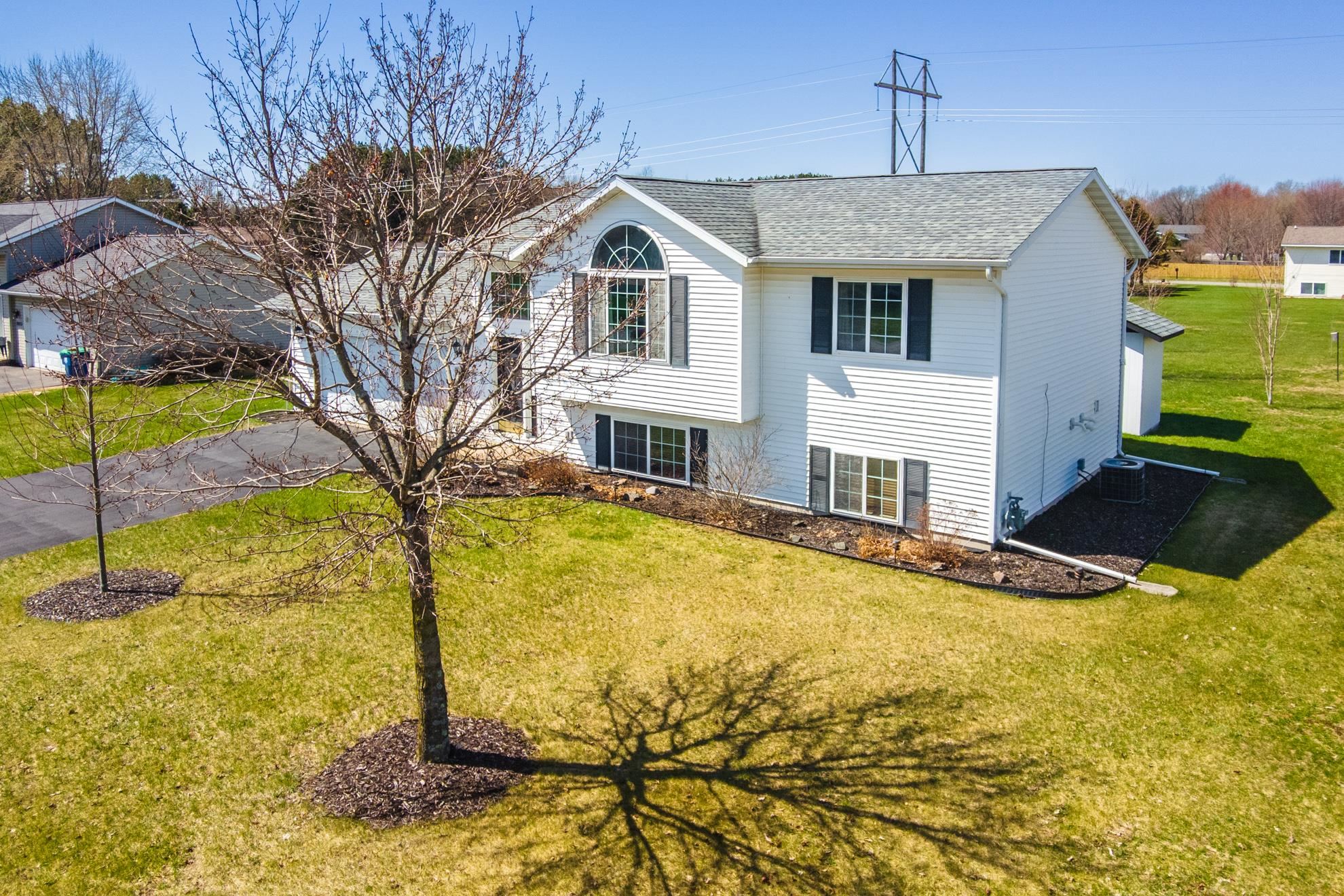 2031 PRAIRIE MEADOW DRIVE, Kronenwetter, Wisconsin 54455, 3 Bedrooms Bedrooms, ,2 BathroomsBathrooms,Residential,For Sale,2031 PRAIRIE MEADOW DRIVE,22601572