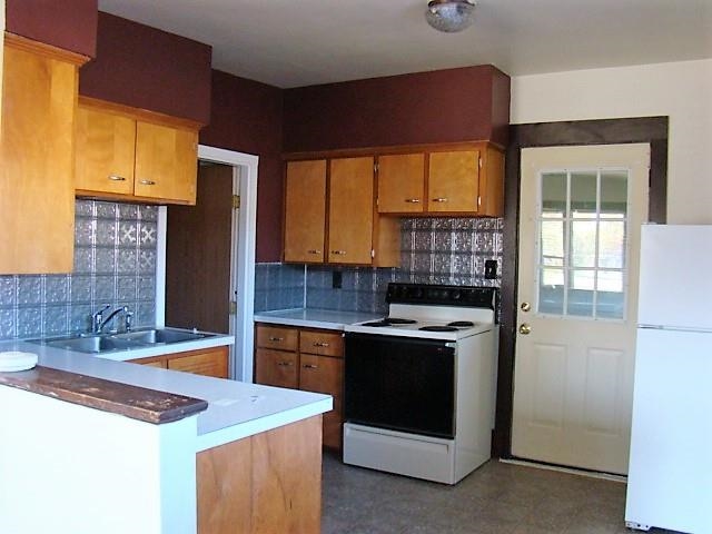 1412 E 6TH STREET, Merrill, Wisconsin 54452, 3 Bedrooms Bedrooms, 6 Rooms Rooms,2 BathroomsBathrooms,Multi-family,For Sale,1412 E 6TH STREET,22601577