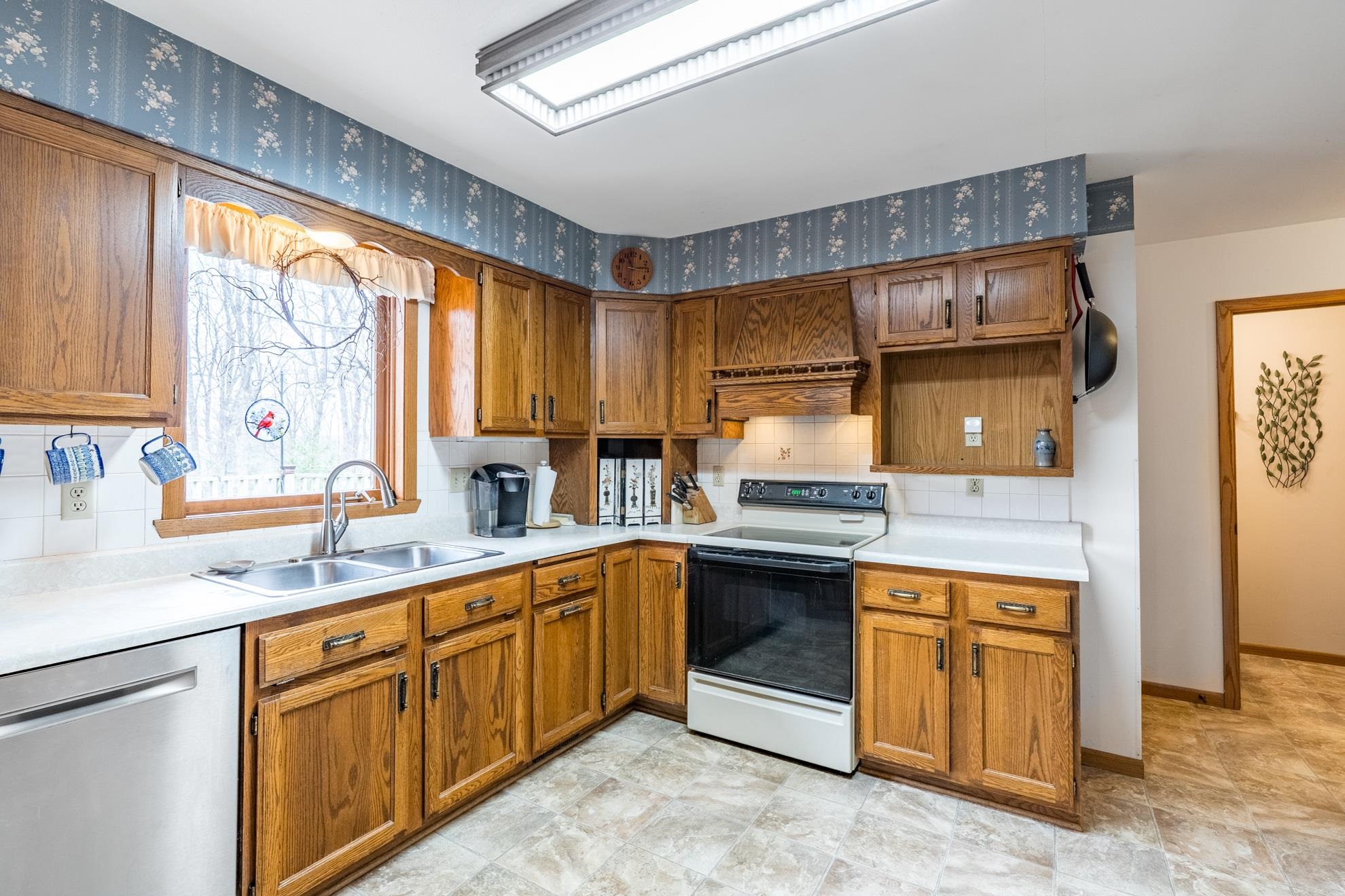 3946 HILLSIDE LANE, Wausau, Wisconsin 54403, 3 Bedrooms Bedrooms, ,2 BathroomsBathrooms,Residential,For Sale,3946 HILLSIDE LANE,22601581