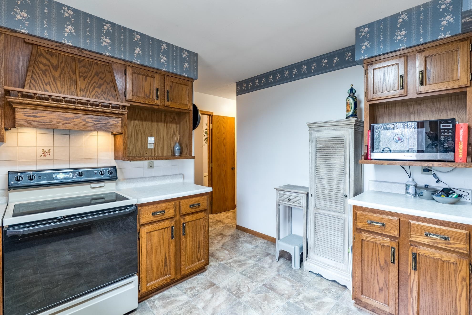 3946 HILLSIDE LANE, Wausau, Wisconsin 54403, 3 Bedrooms Bedrooms, ,2 BathroomsBathrooms,Residential,For Sale,3946 HILLSIDE LANE,22601581