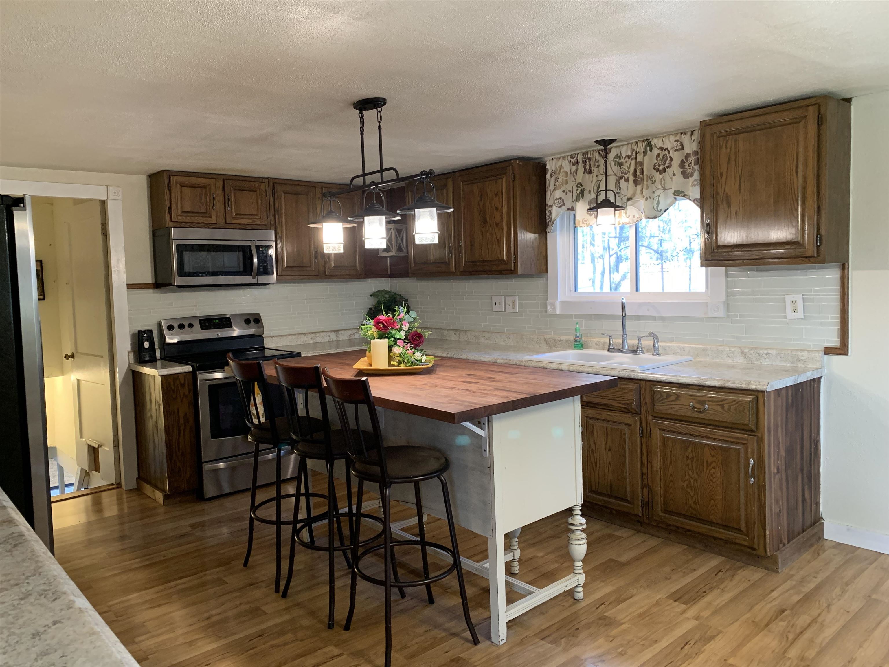 N8386 COUNTY ROAD D, Wittenberg, Wisconsin 54499, 3 Bedrooms Bedrooms, ,1 BathroomBathrooms,Residential,For Sale,N8386 COUNTY ROAD D,22601582