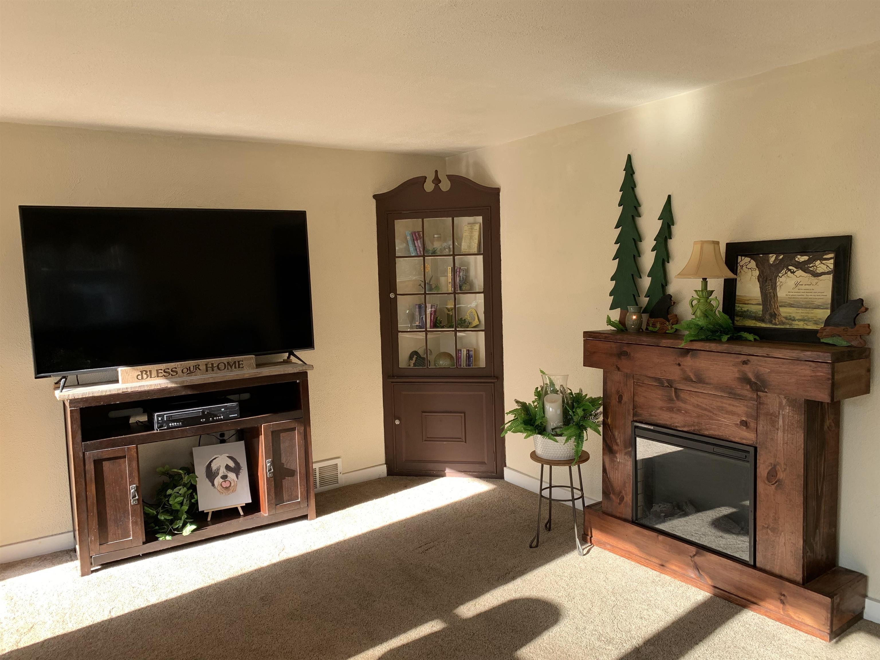 N8386 COUNTY ROAD D, Wittenberg, Wisconsin 54499, 3 Bedrooms Bedrooms, ,1 BathroomBathrooms,Residential,For Sale,N8386 COUNTY ROAD D,22601582