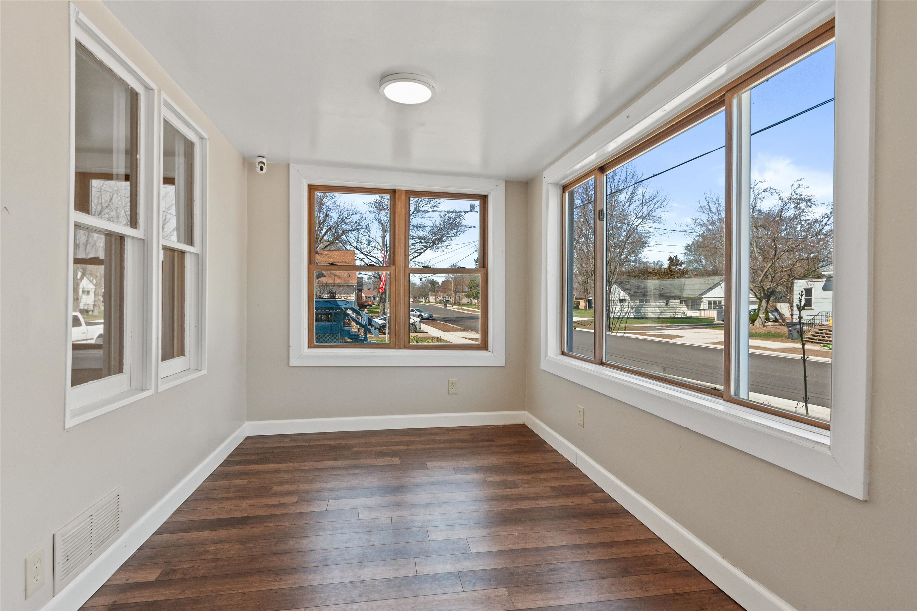 1021 MCKINLEY STREET, Wisconsin Rapids, Wisconsin 54495, 2 Bedrooms Bedrooms, ,1 BathroomBathrooms,Residential,For Sale,1021 MCKINLEY STREET,22601587