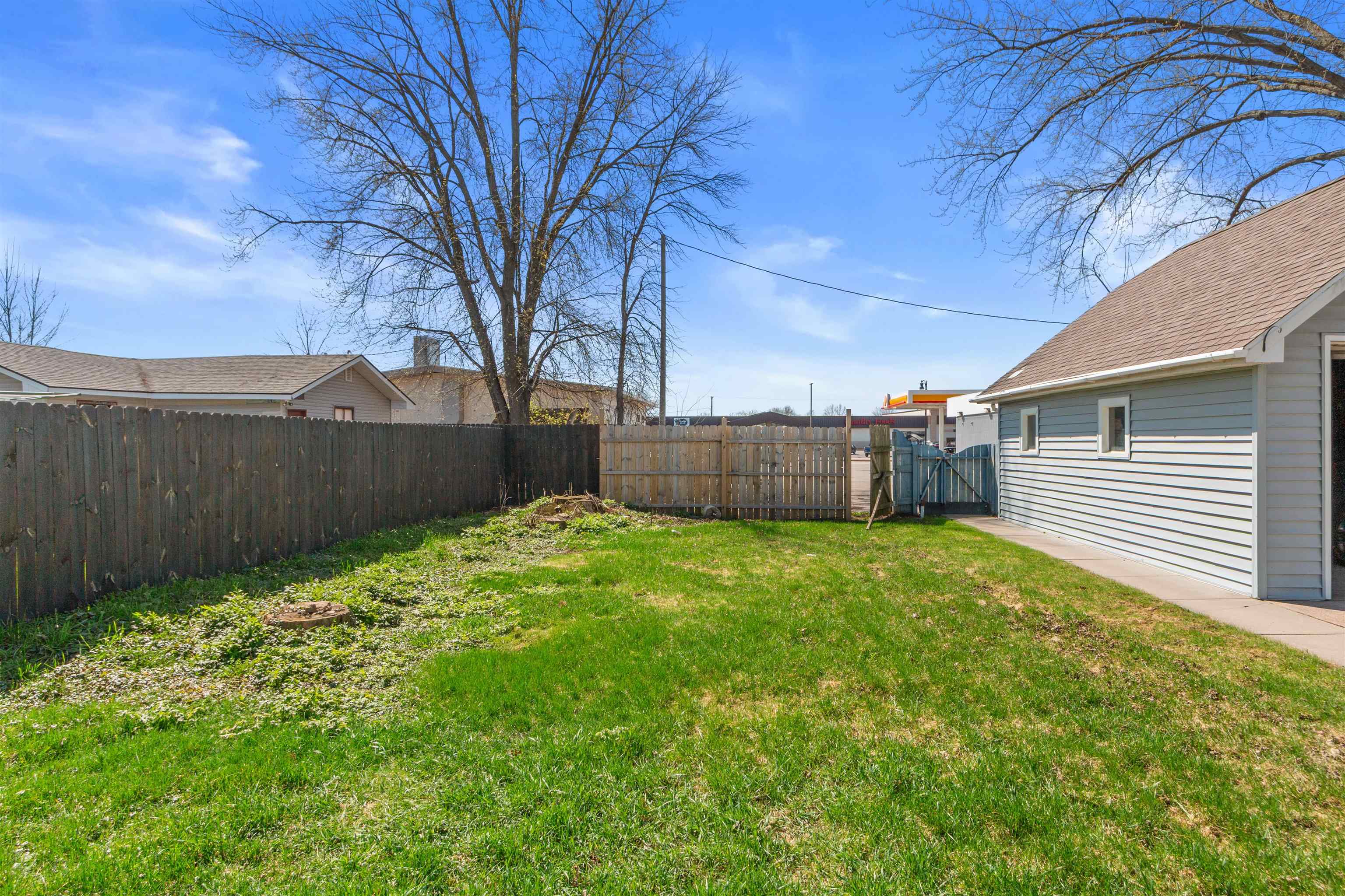 1021 MCKINLEY STREET, Wisconsin Rapids, Wisconsin 54495, 2 Bedrooms Bedrooms, ,1 BathroomBathrooms,Residential,For Sale,1021 MCKINLEY STREET,22601587