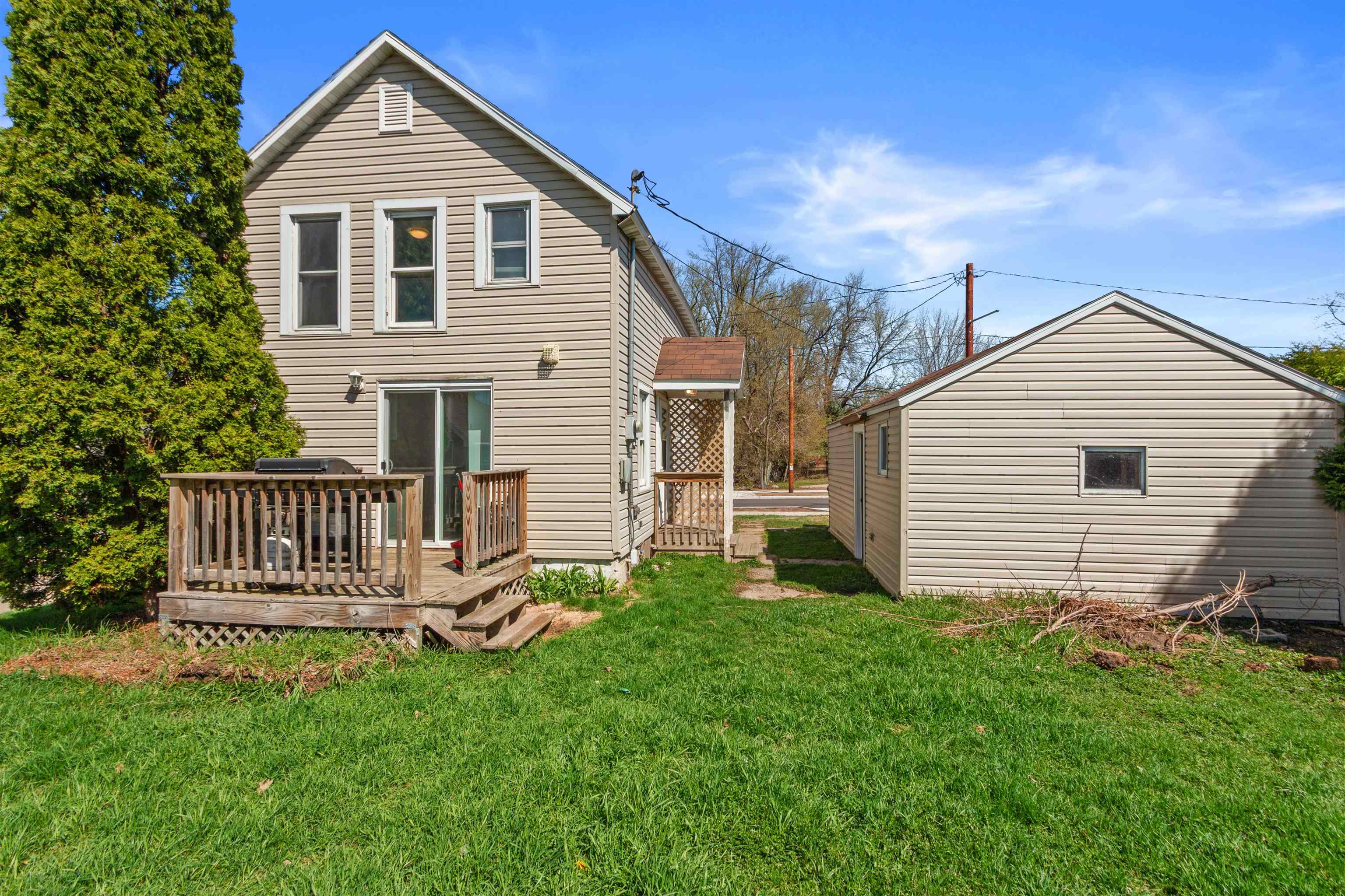 1021 MCKINLEY STREET, Wisconsin Rapids, Wisconsin 54495, 2 Bedrooms Bedrooms, ,1 BathroomBathrooms,Residential,For Sale,1021 MCKINLEY STREET,22601587