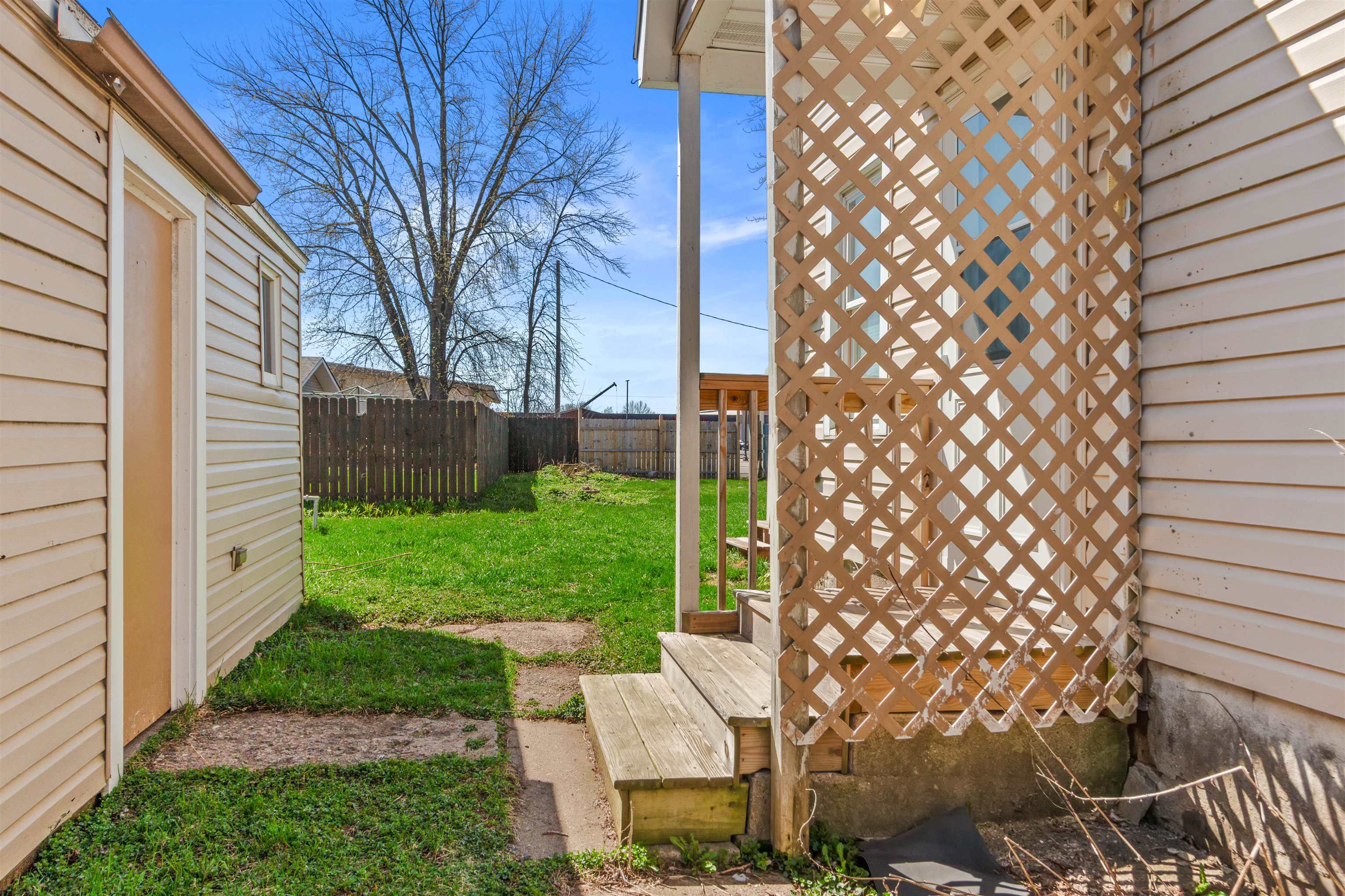 1021 MCKINLEY STREET, Wisconsin Rapids, Wisconsin 54495, 2 Bedrooms Bedrooms, ,1 BathroomBathrooms,Residential,For Sale,1021 MCKINLEY STREET,22601587