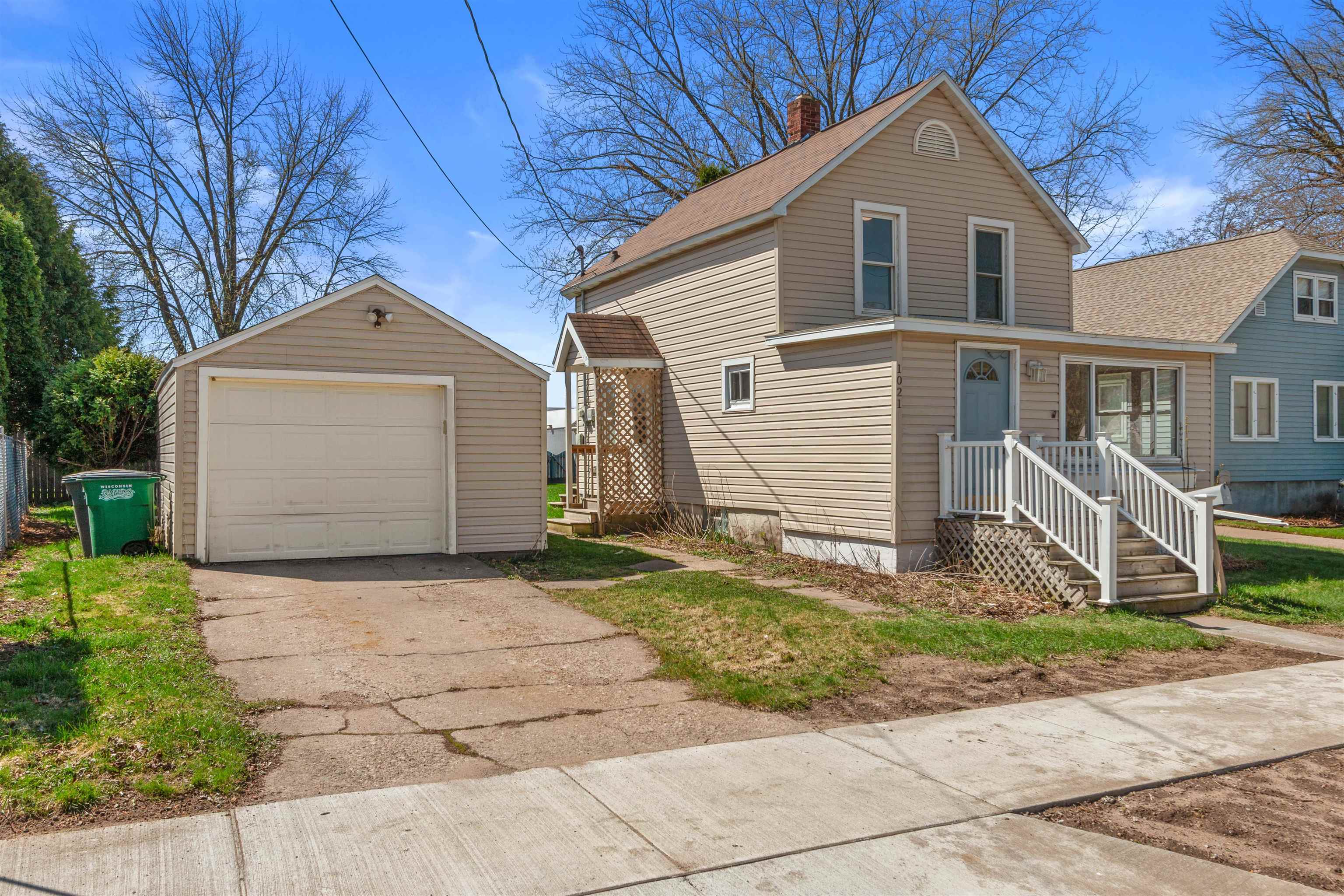 1021 MCKINLEY STREET, Wisconsin Rapids, Wisconsin 54495, 2 Bedrooms Bedrooms, ,1 BathroomBathrooms,Residential,For Sale,1021 MCKINLEY STREET,22601587