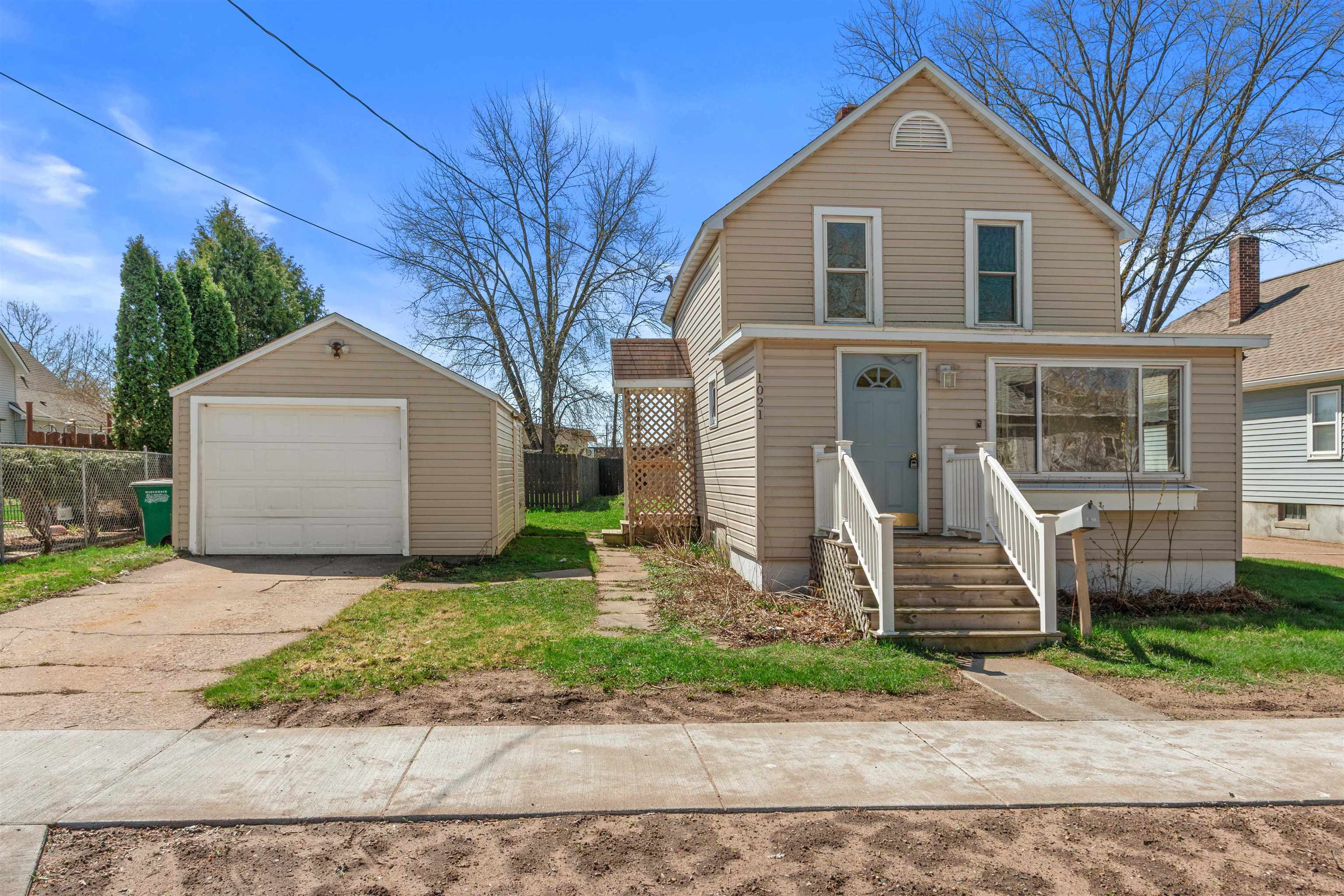 1021 MCKINLEY STREET, Wisconsin Rapids, Wisconsin 54495, 2 Bedrooms Bedrooms, ,1 BathroomBathrooms,Residential,For Sale,1021 MCKINLEY STREET,22601587