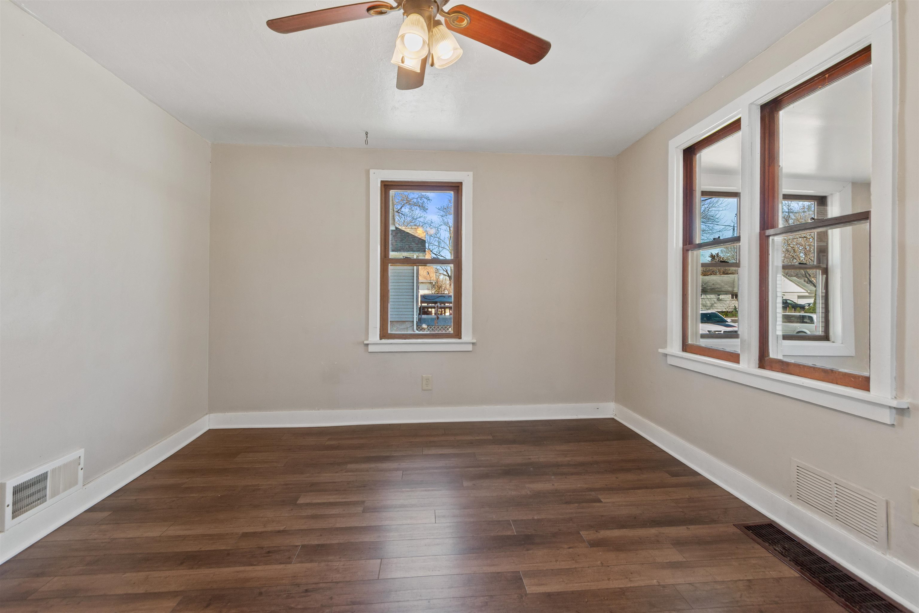 1021 MCKINLEY STREET, Wisconsin Rapids, Wisconsin 54495, 2 Bedrooms Bedrooms, ,1 BathroomBathrooms,Residential,For Sale,1021 MCKINLEY STREET,22601587