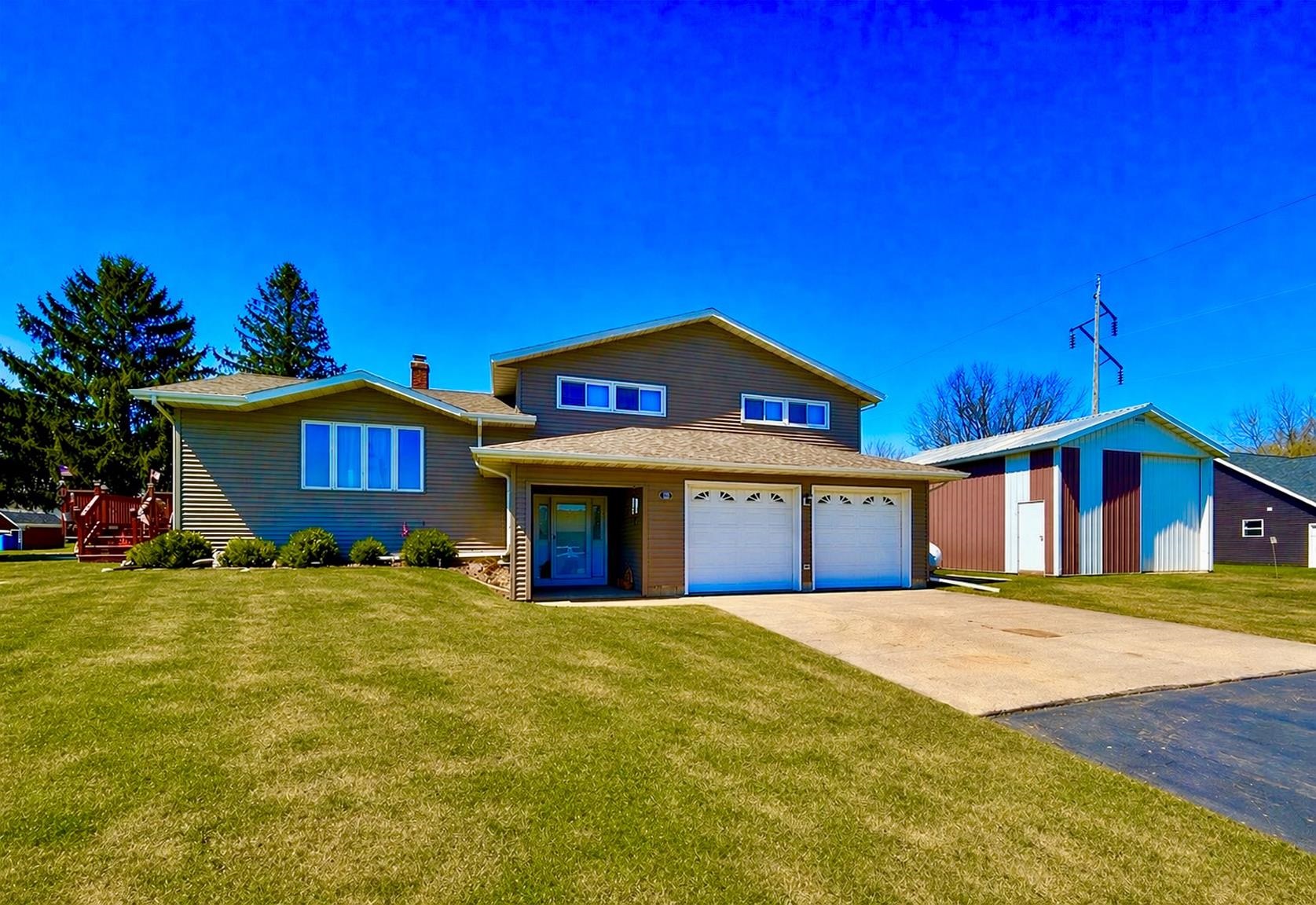 403 BLUEBIRD LANE, Loyal, Wisconsin 54446, 3 Bedrooms Bedrooms, ,3 BathroomsBathrooms,Residential,For Sale,403 BLUEBIRD LANE,22601589