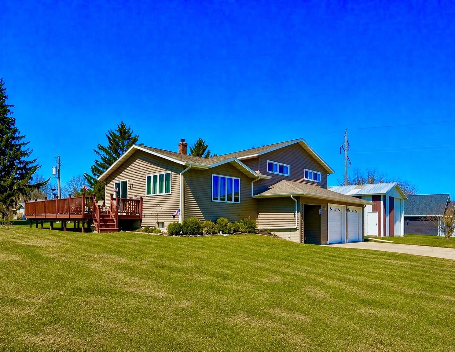 403 BLUEBIRD LANE, Loyal, Wisconsin 54446, 3 Bedrooms Bedrooms, ,3 BathroomsBathrooms,Residential,For Sale,403 BLUEBIRD LANE,22601589