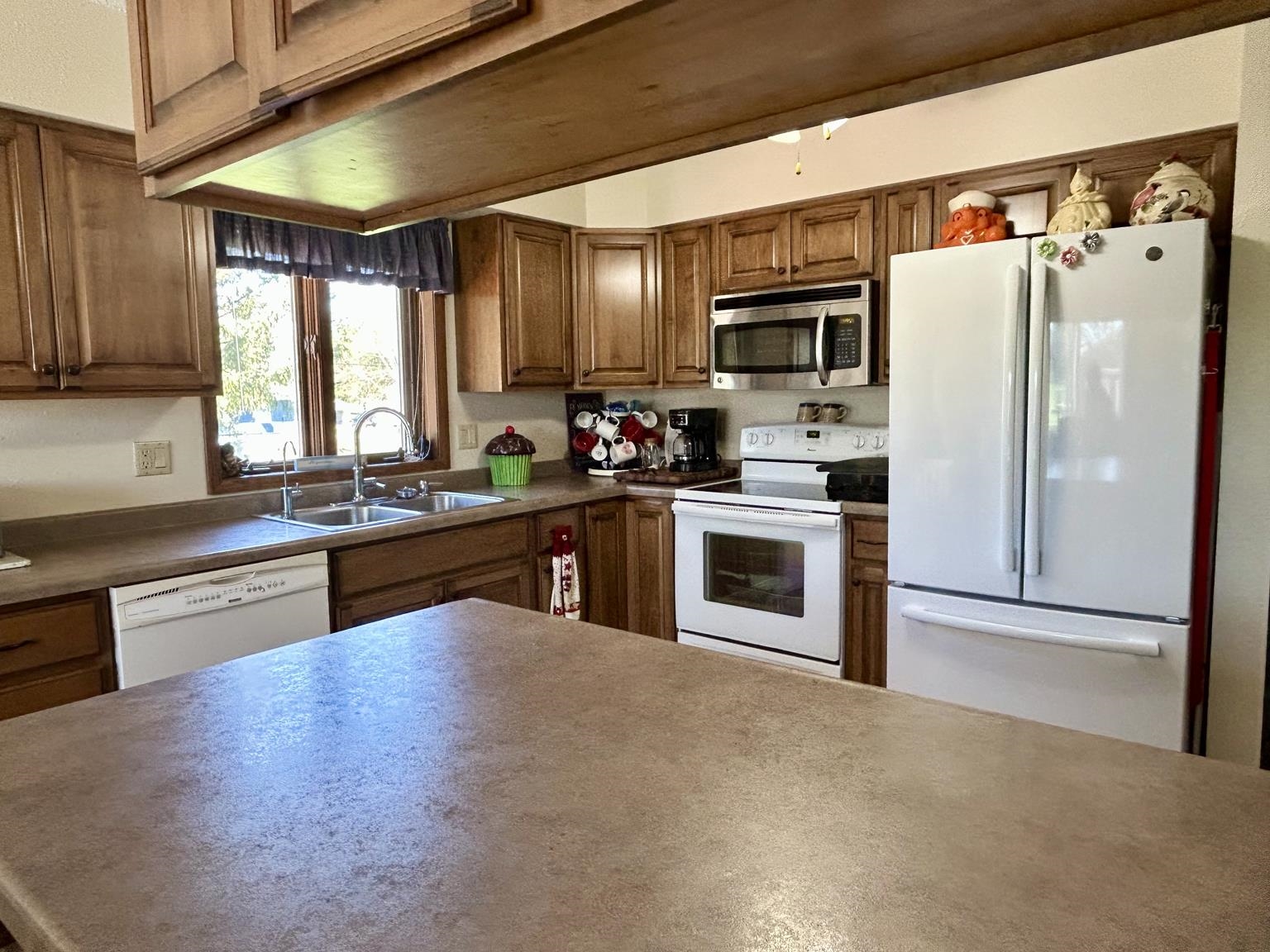 403 BLUEBIRD LANE, Loyal, Wisconsin 54446, 3 Bedrooms Bedrooms, ,3 BathroomsBathrooms,Residential,For Sale,403 BLUEBIRD LANE,22601589