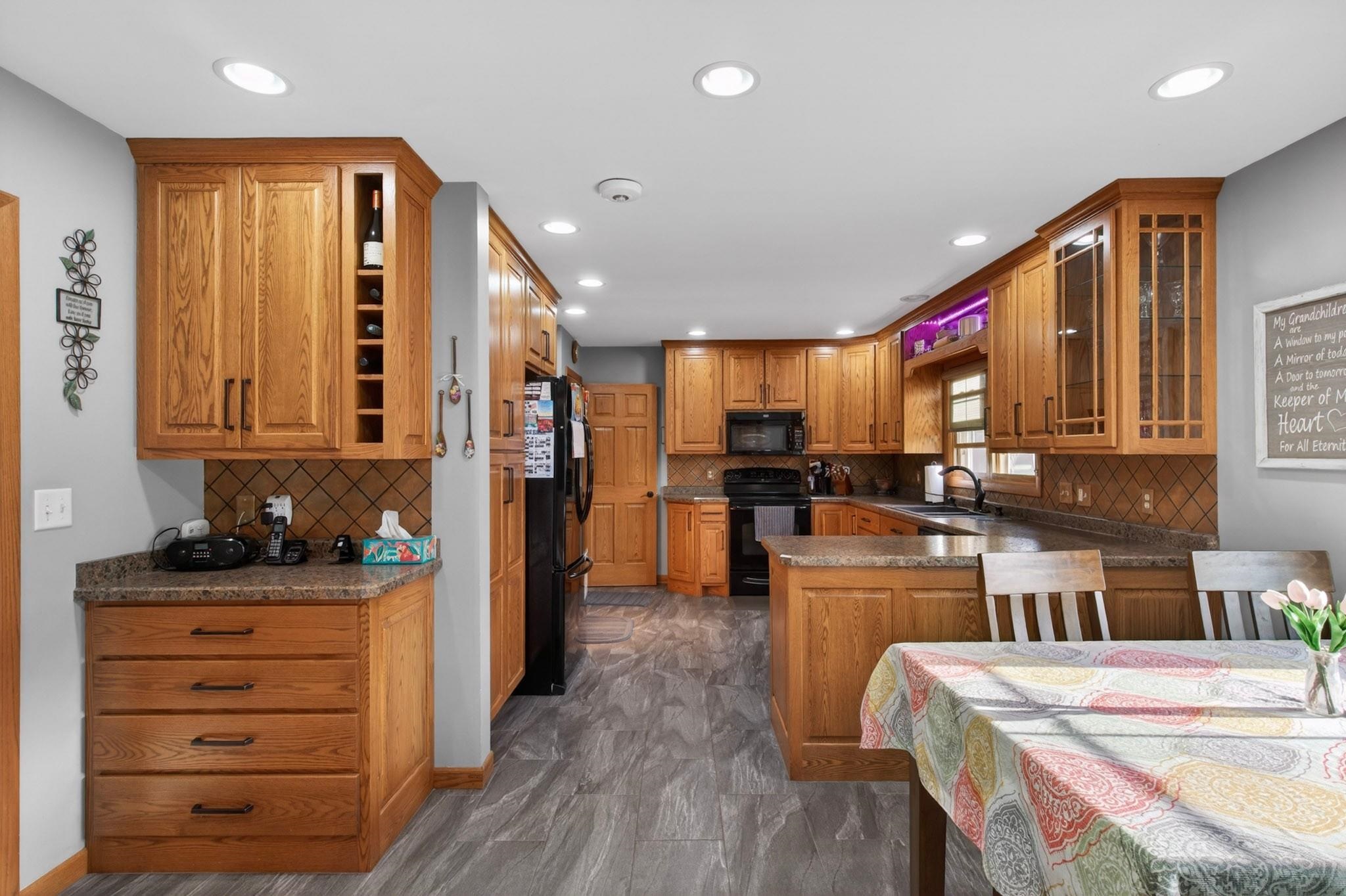 911 19TH STREET S, Wisconsin Rapids, Wisconsin 54494, 3 Bedrooms Bedrooms, ,1 BathroomBathrooms,Residential,For Sale,911 19TH STREET S,22601591