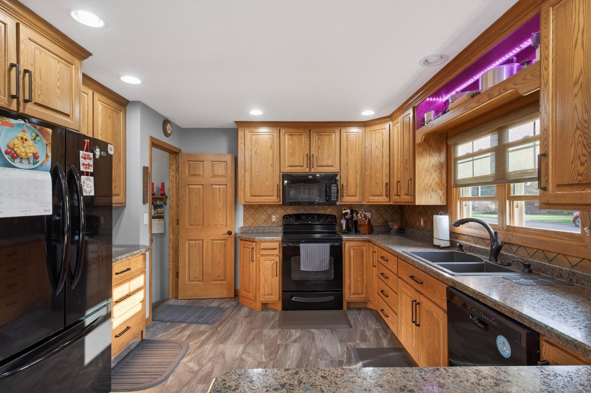 911 19TH STREET S, Wisconsin Rapids, Wisconsin 54494, 3 Bedrooms Bedrooms, ,1 BathroomBathrooms,Residential,For Sale,911 19TH STREET S,22601591