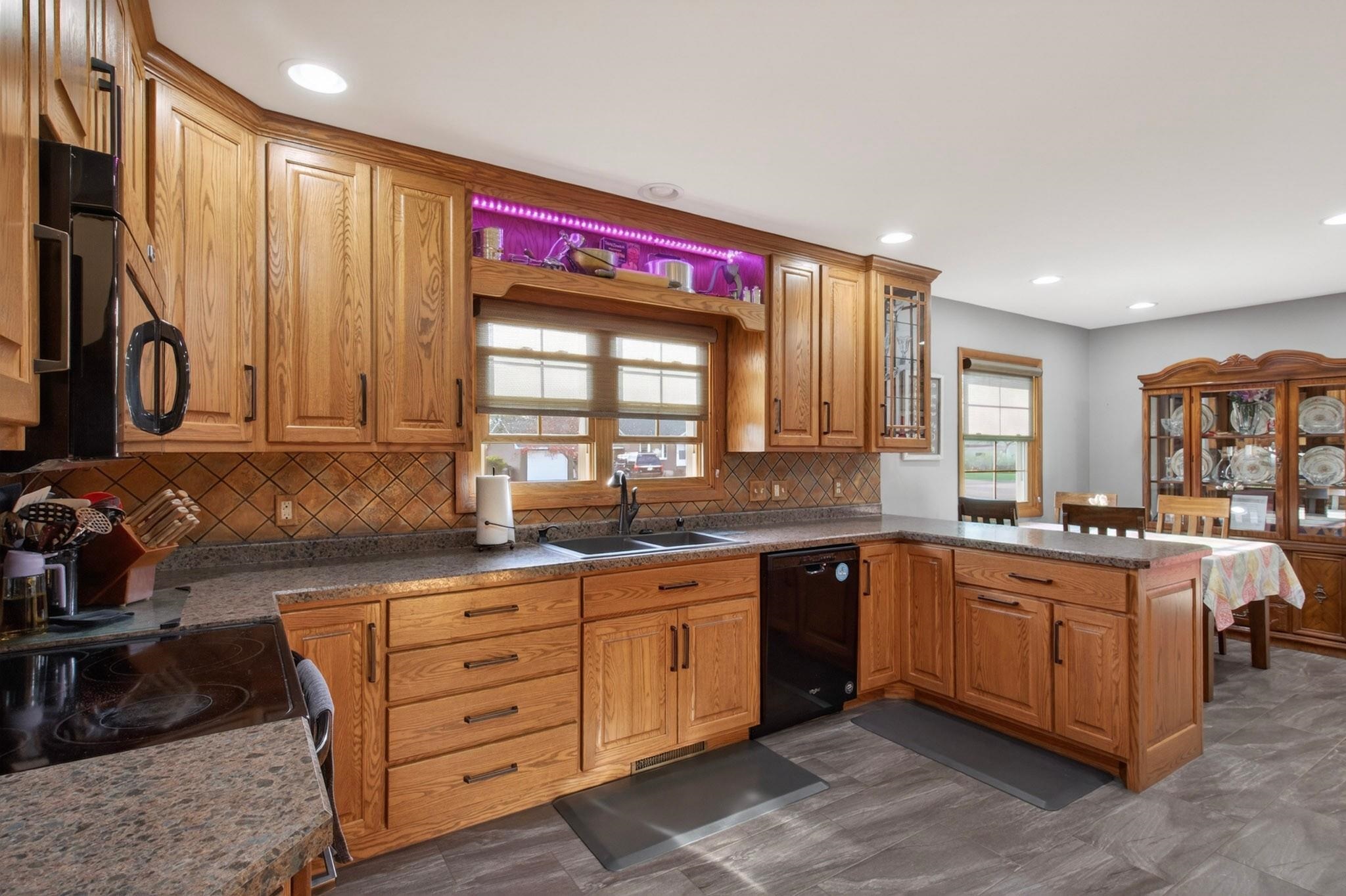 911 19TH STREET S, Wisconsin Rapids, Wisconsin 54494, 3 Bedrooms Bedrooms, ,1 BathroomBathrooms,Residential,For Sale,911 19TH STREET S,22601591