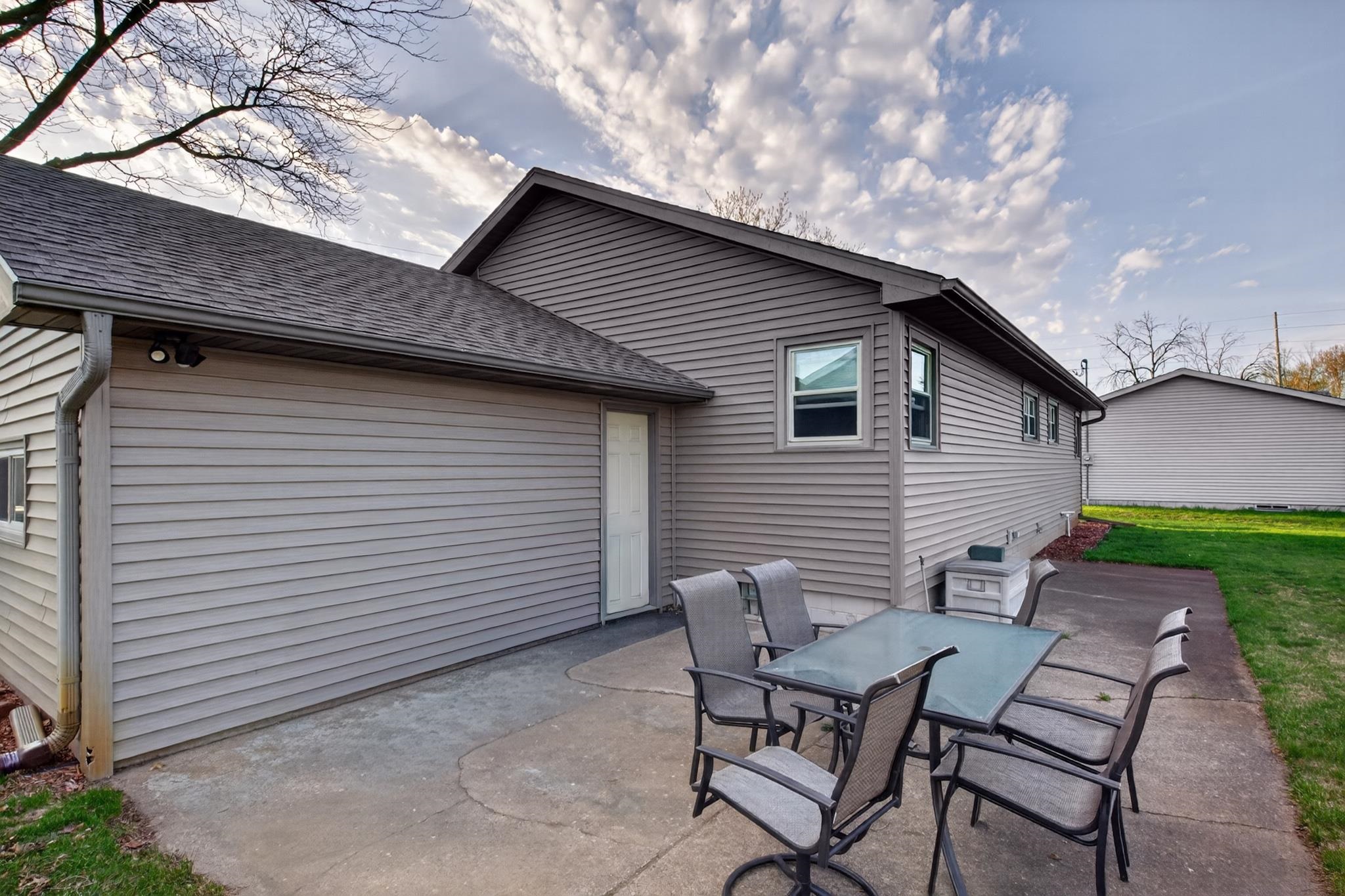 911 19TH STREET S, Wisconsin Rapids, Wisconsin 54494, 3 Bedrooms Bedrooms, ,1 BathroomBathrooms,Residential,For Sale,911 19TH STREET S,22601591