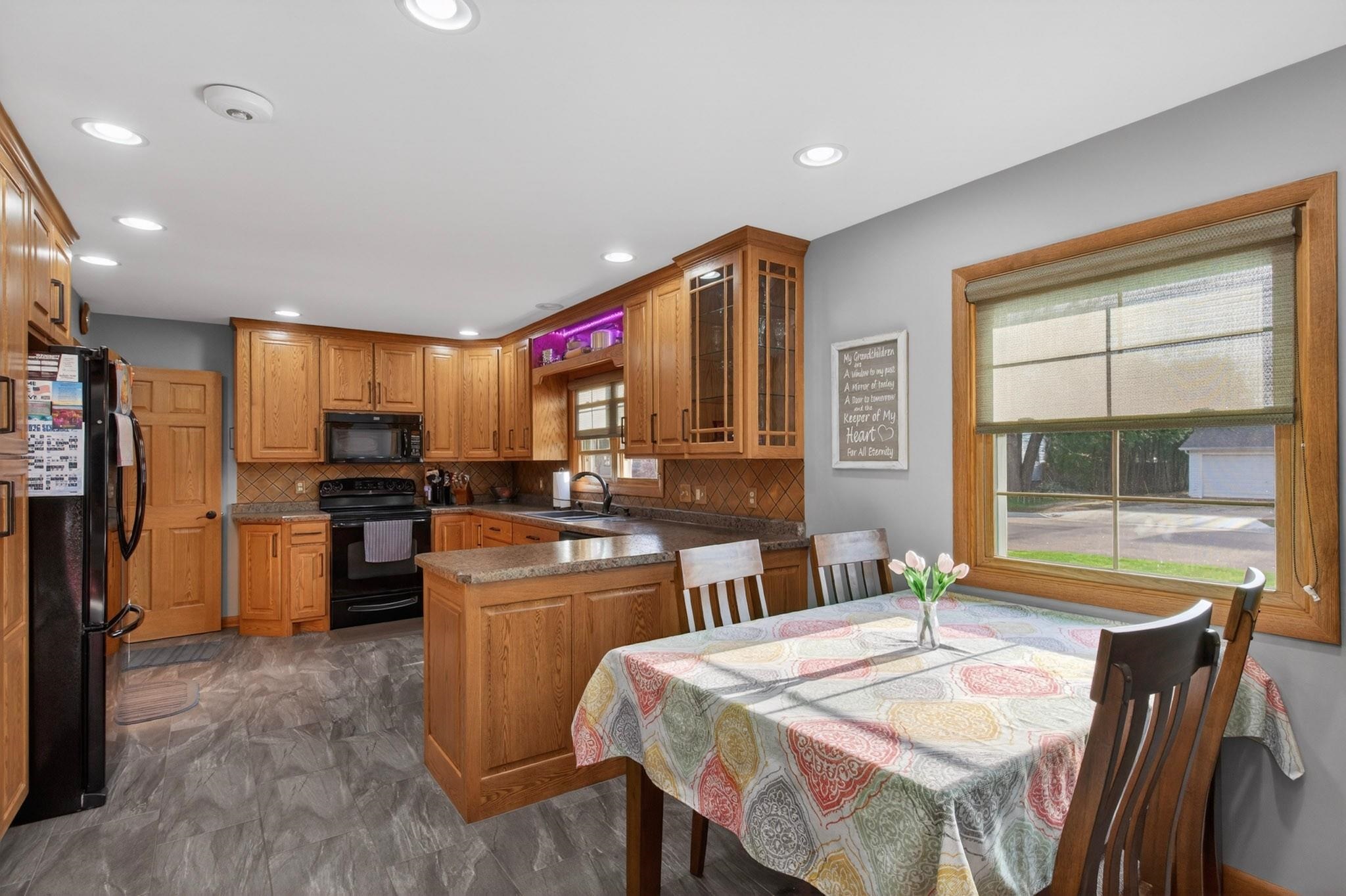 911 19TH STREET S, Wisconsin Rapids, Wisconsin 54494, 3 Bedrooms Bedrooms, ,1 BathroomBathrooms,Residential,For Sale,911 19TH STREET S,22601591