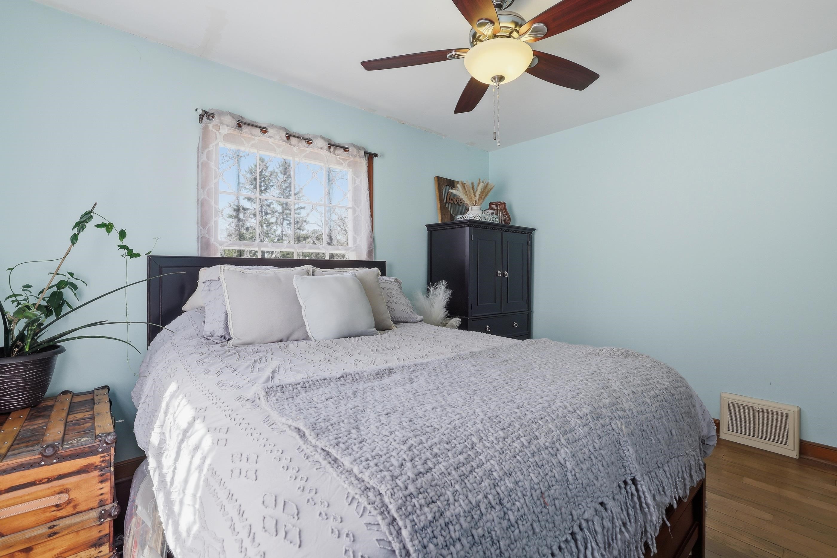 1817 ILLINOIS AVENUE, Stevens Point, Wisconsin 54481, 3 Bedrooms Bedrooms, ,2 BathroomsBathrooms,Residential,For Sale,1817 ILLINOIS AVENUE,22601593