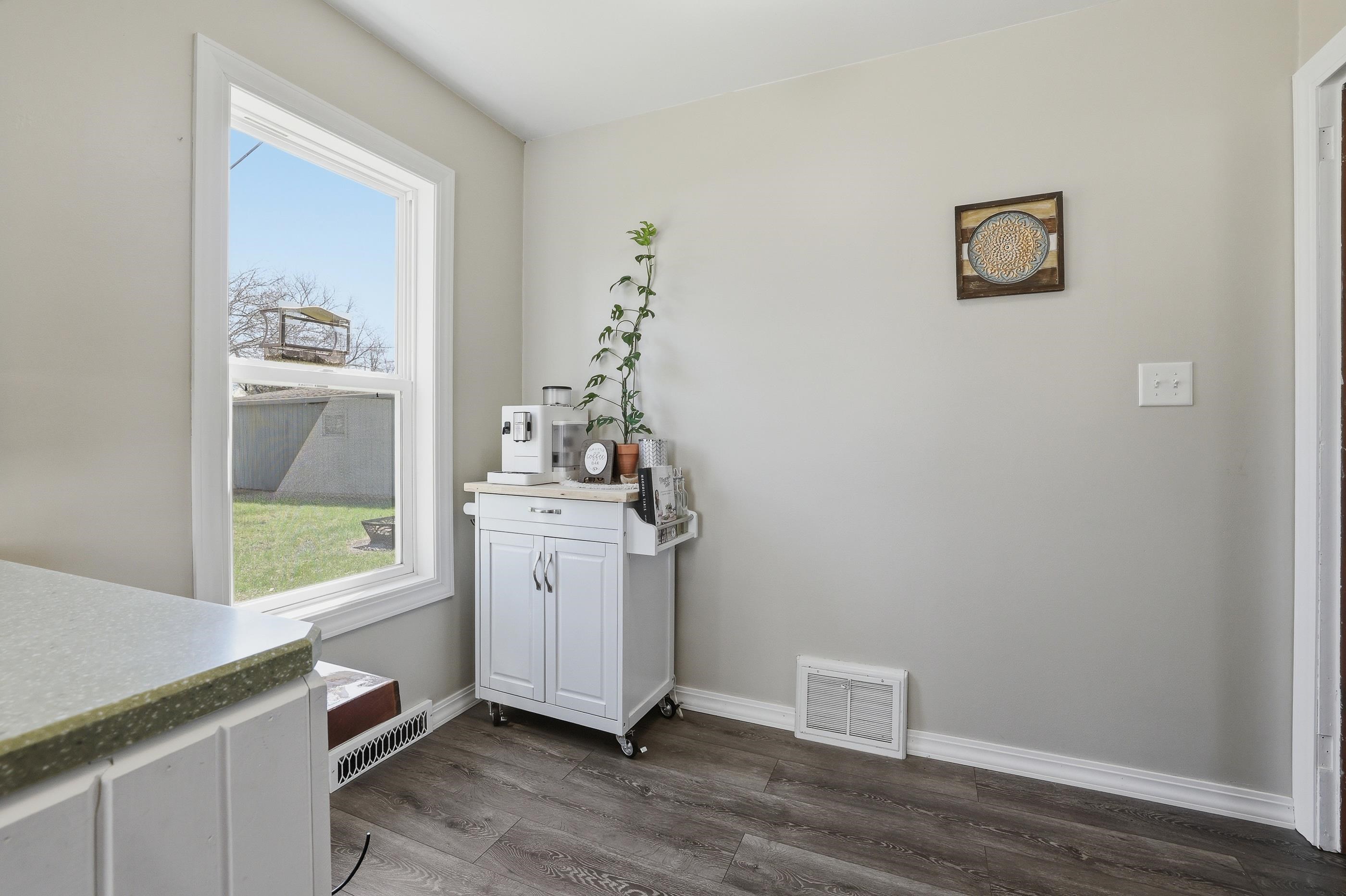 1817 ILLINOIS AVENUE, Stevens Point, Wisconsin 54481, 3 Bedrooms Bedrooms, ,2 BathroomsBathrooms,Residential,For Sale,1817 ILLINOIS AVENUE,22601593