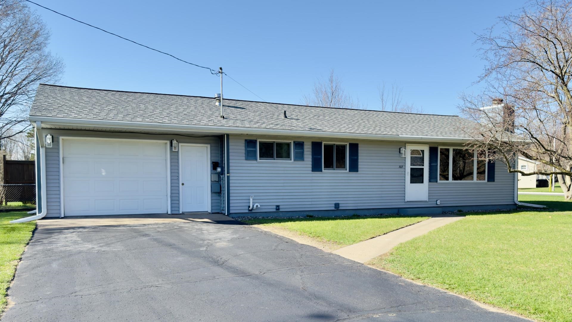 307 LAWRENCE STREET, Schofield, Wisconsin 54476, 3 Bedrooms Bedrooms, ,1 BathroomBathrooms,Residential,For Sale,307 LAWRENCE STREET,22601594