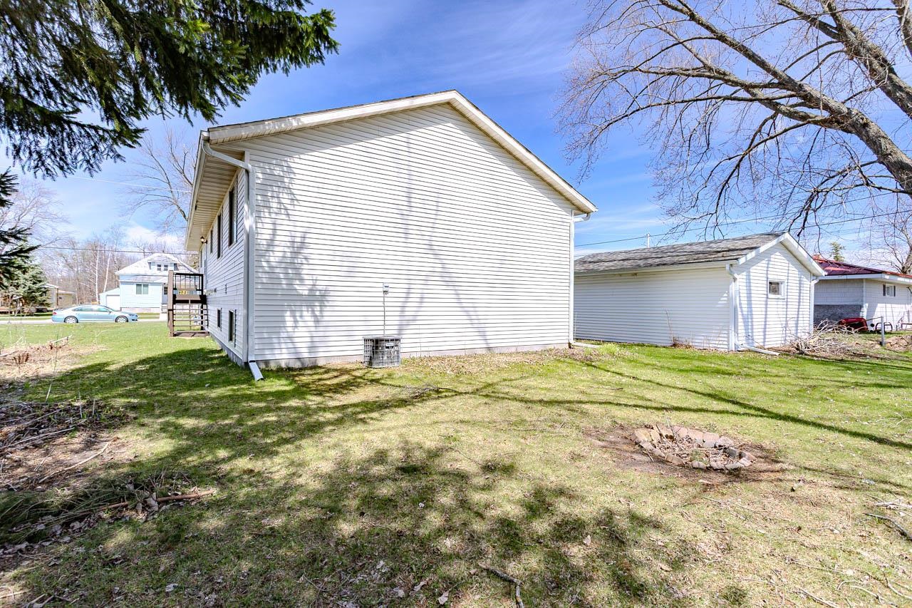 717 WALKER STREET, Stevens Point, Wisconsin 54481, 5 Bedrooms Bedrooms, ,3 BathroomsBathrooms,Residential,For Sale,717 WALKER STREET,22601595