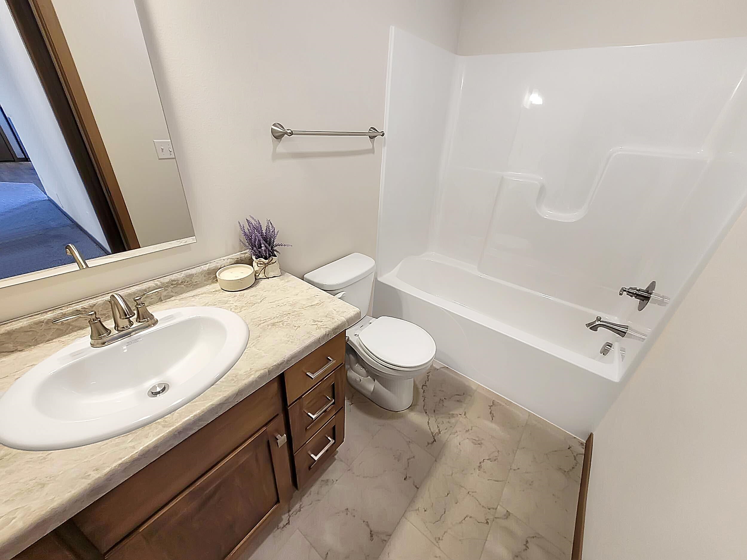 2203 S COTTONWOOD AVENUE, Marshfield, Wisconsin 54449, 3 Bedrooms Bedrooms, ,2 BathroomsBathrooms,Residential,For Sale,2203 S COTTONWOOD AVENUE,22601597