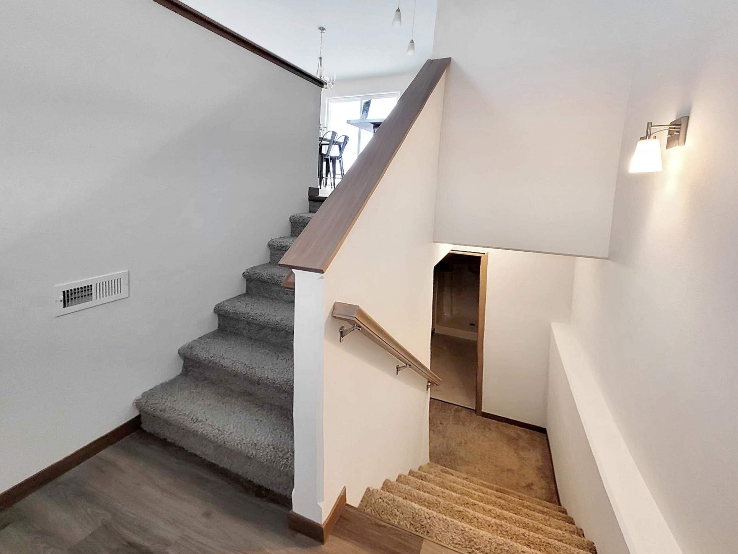 2203 S COTTONWOOD AVENUE, Marshfield, Wisconsin 54449, 3 Bedrooms Bedrooms, ,2 BathroomsBathrooms,Residential,For Sale,2203 S COTTONWOOD AVENUE,22601597