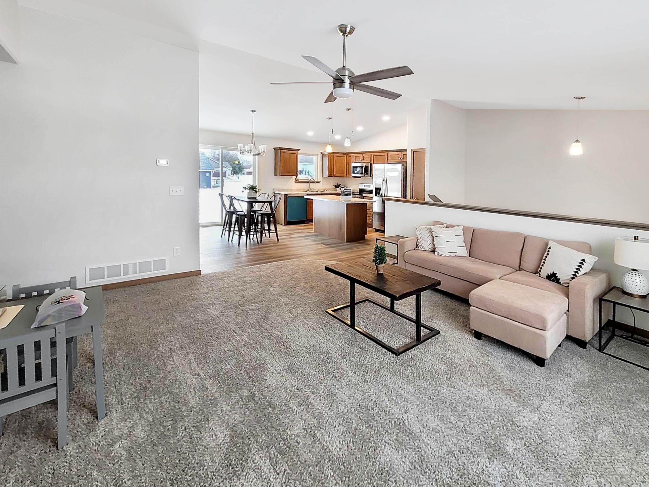 2203 S COTTONWOOD AVENUE, Marshfield, Wisconsin 54449, 3 Bedrooms Bedrooms, ,2 BathroomsBathrooms,Residential,For Sale,2203 S COTTONWOOD AVENUE,22601597