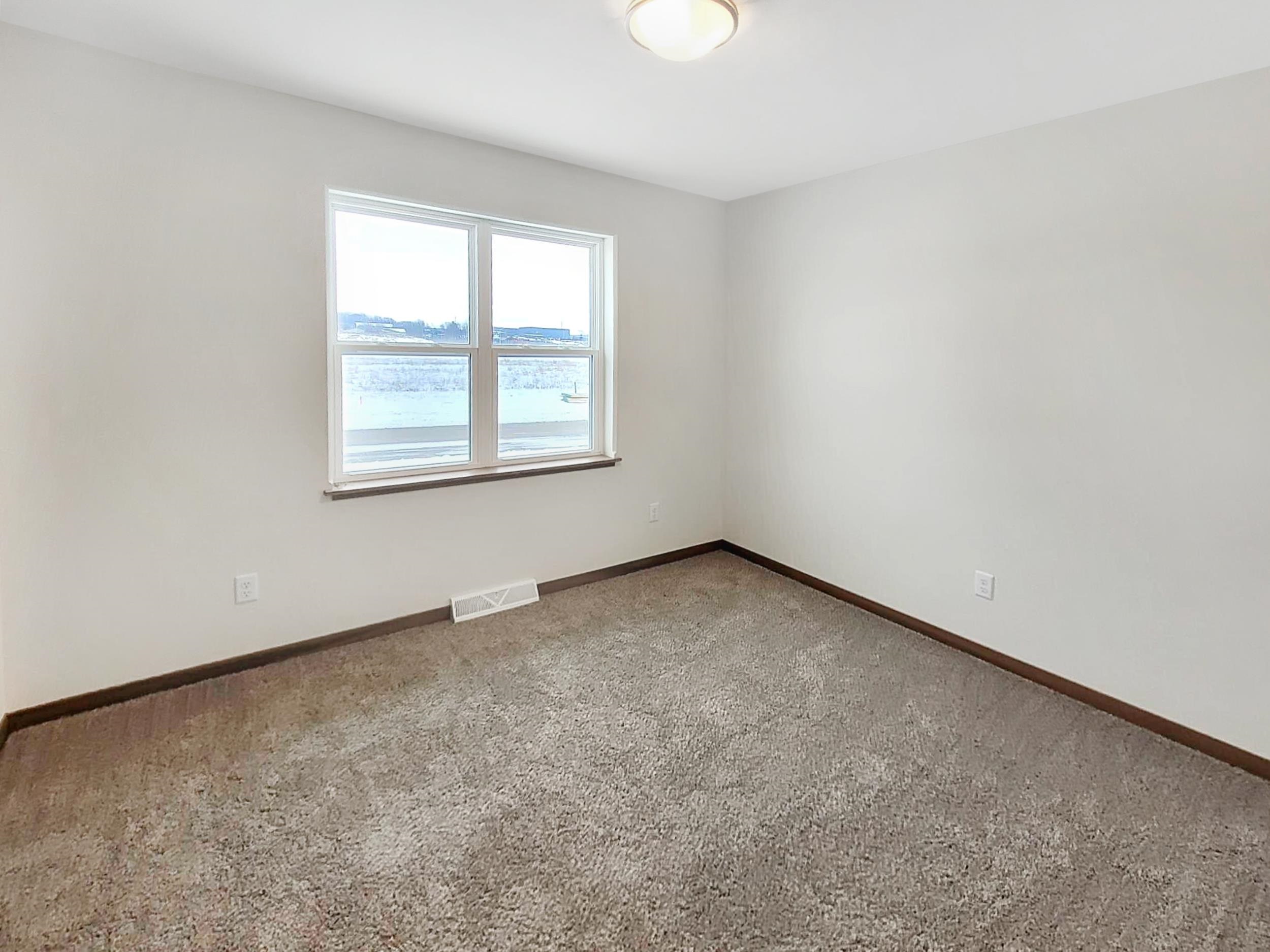 2203 S COTTONWOOD AVENUE, Marshfield, Wisconsin 54449, 3 Bedrooms Bedrooms, ,2 BathroomsBathrooms,Residential,For Sale,2203 S COTTONWOOD AVENUE,22601597