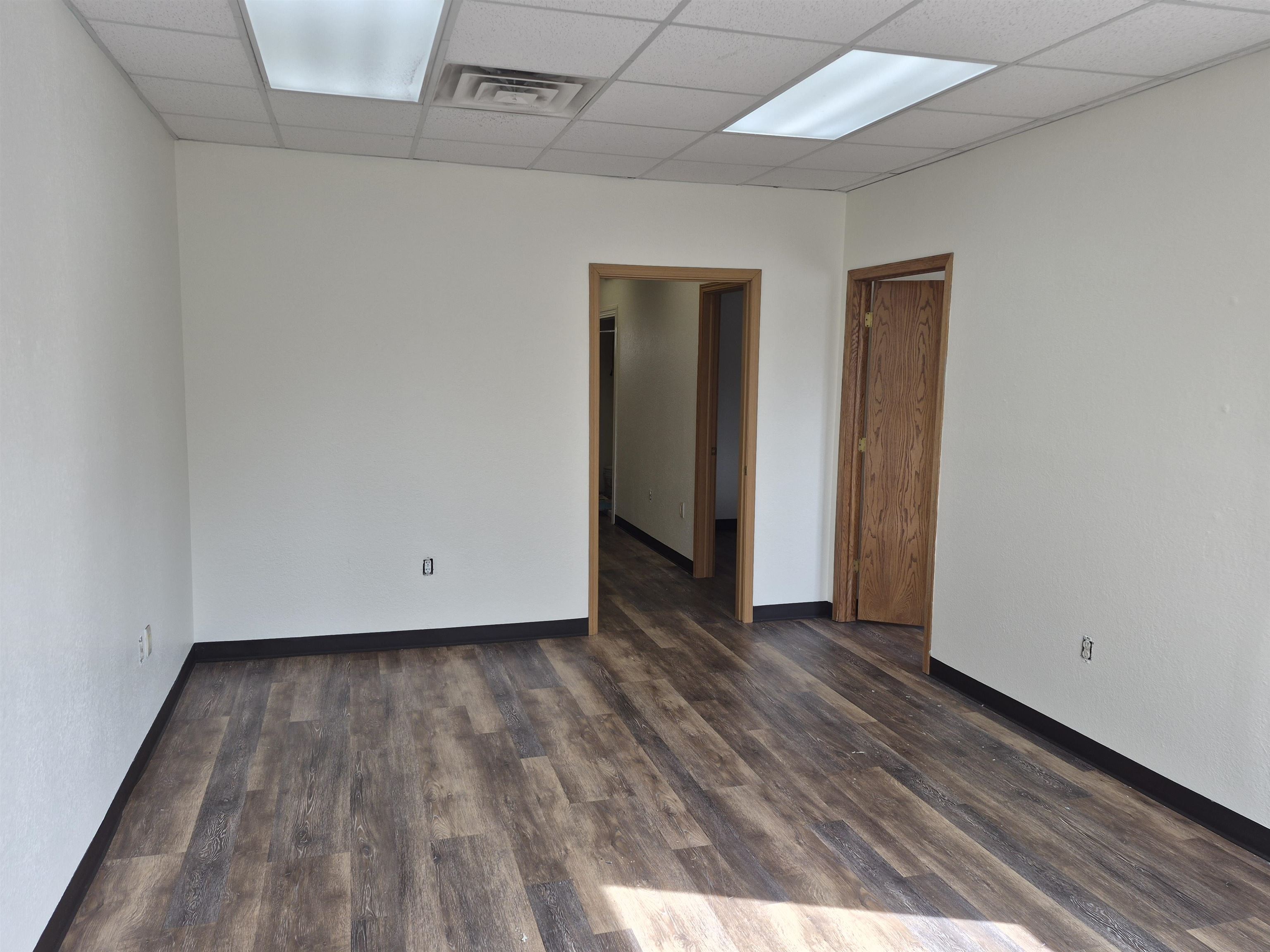 1027 S 17TH AVENUE, Wausau, Wisconsin 54401, ,Commercial/industrial,For Rent,1027 S 17TH AVENUE,22601600