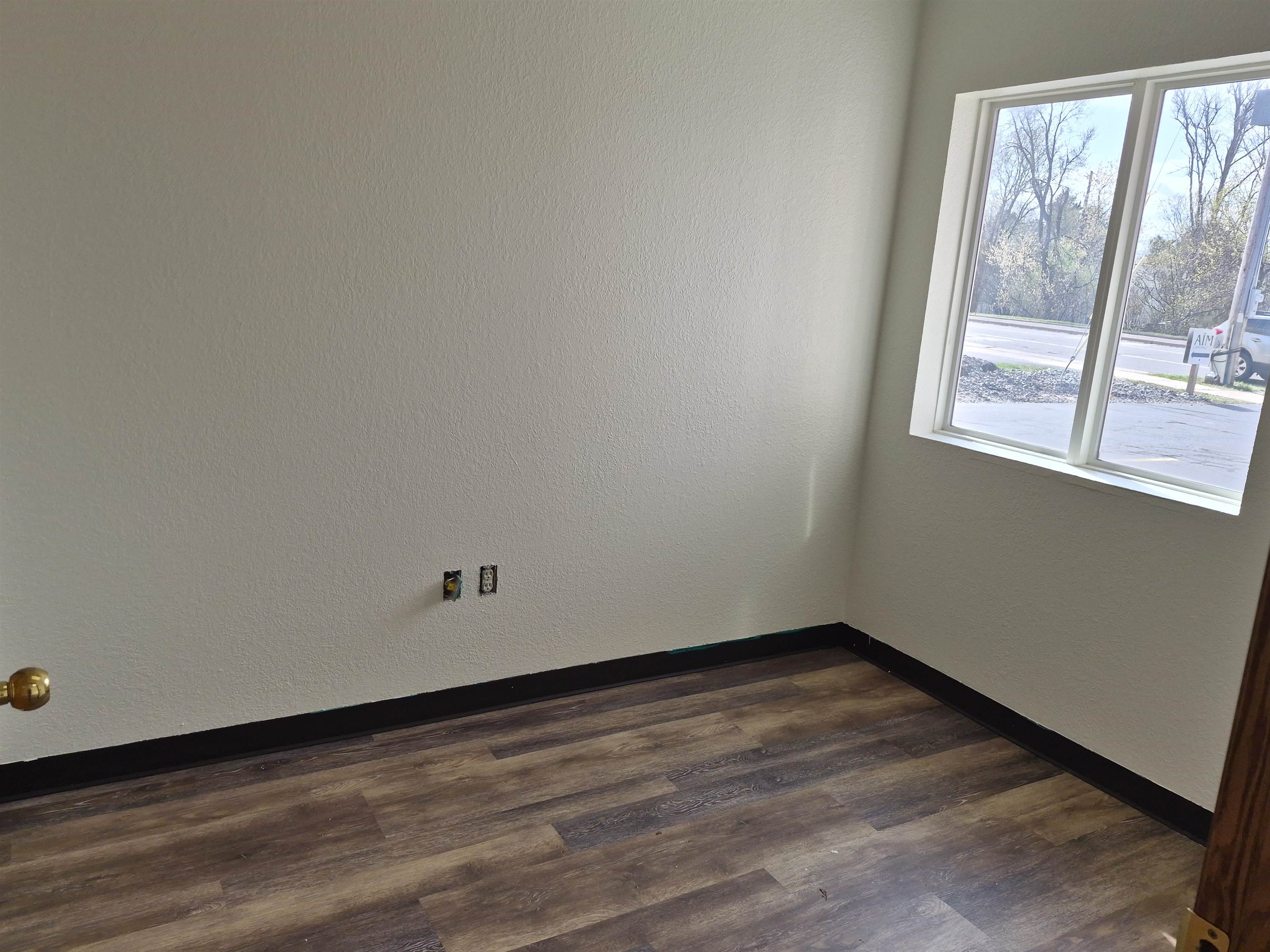 1027 S 17TH AVENUE, Wausau, Wisconsin 54401, ,Commercial/industrial,For Rent,1027 S 17TH AVENUE,22601600