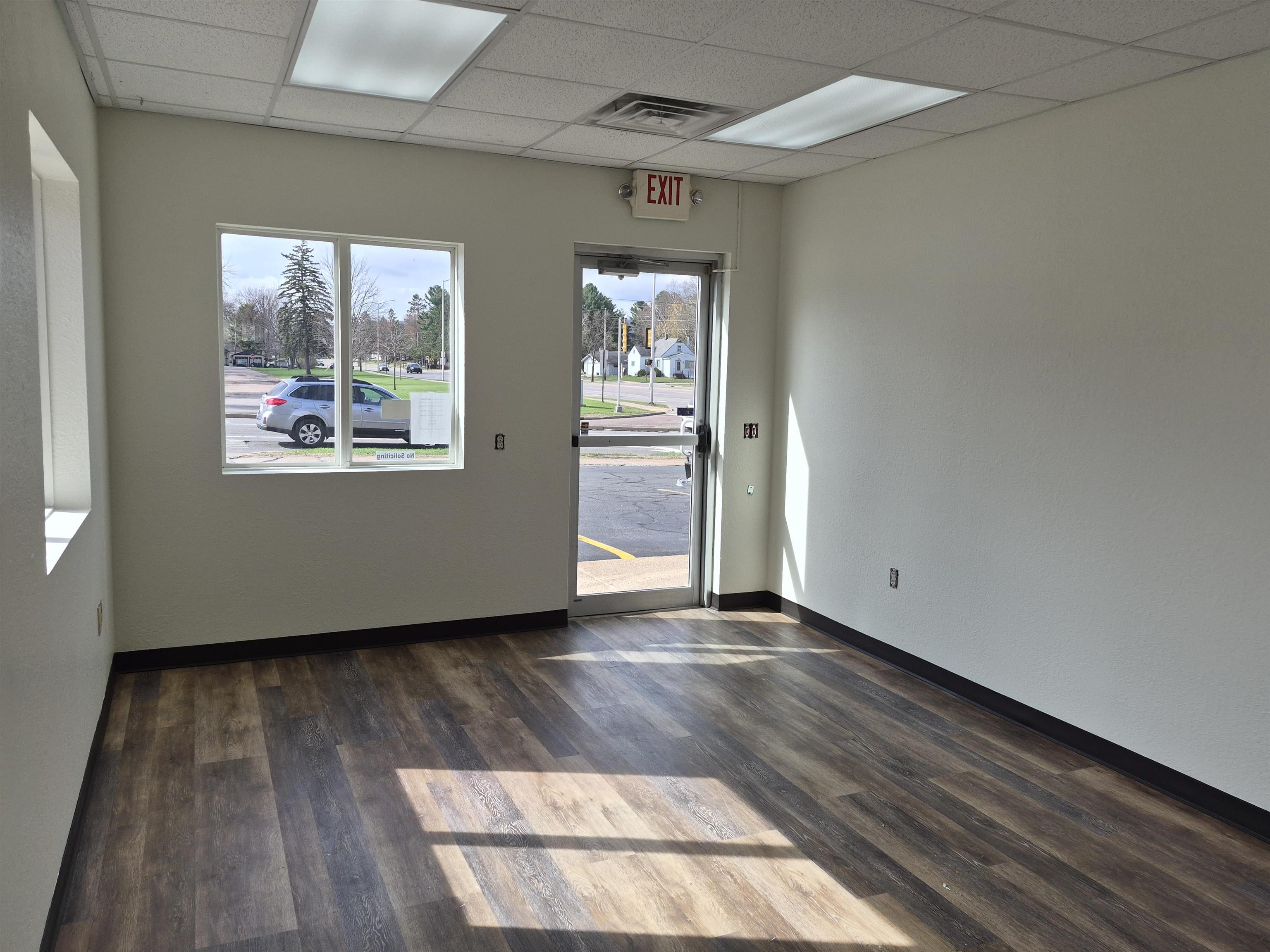 1027 S 17TH AVENUE, Wausau, Wisconsin 54401, ,Commercial/industrial,For Rent,1027 S 17TH AVENUE,22601600