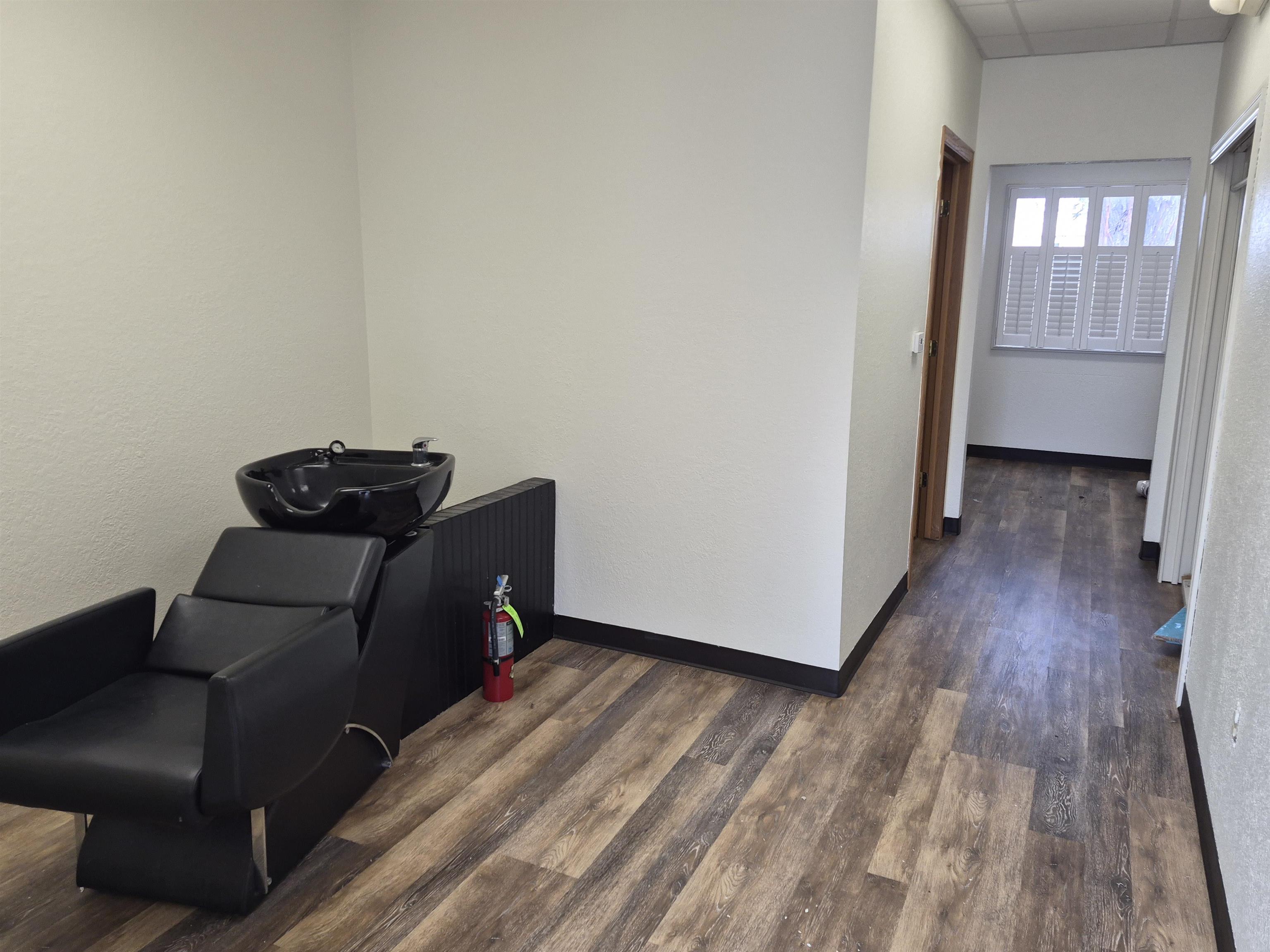 1027 S 17TH AVENUE, Wausau, Wisconsin 54401, ,Commercial/industrial,For Rent,1027 S 17TH AVENUE,22601600