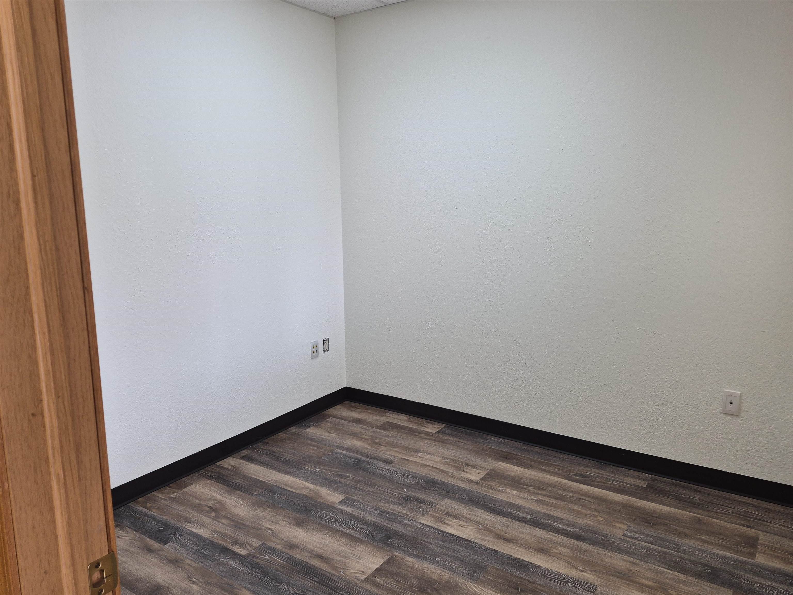 1027 S 17TH AVENUE, Wausau, Wisconsin 54401, ,Commercial/industrial,For Rent,1027 S 17TH AVENUE,22601600