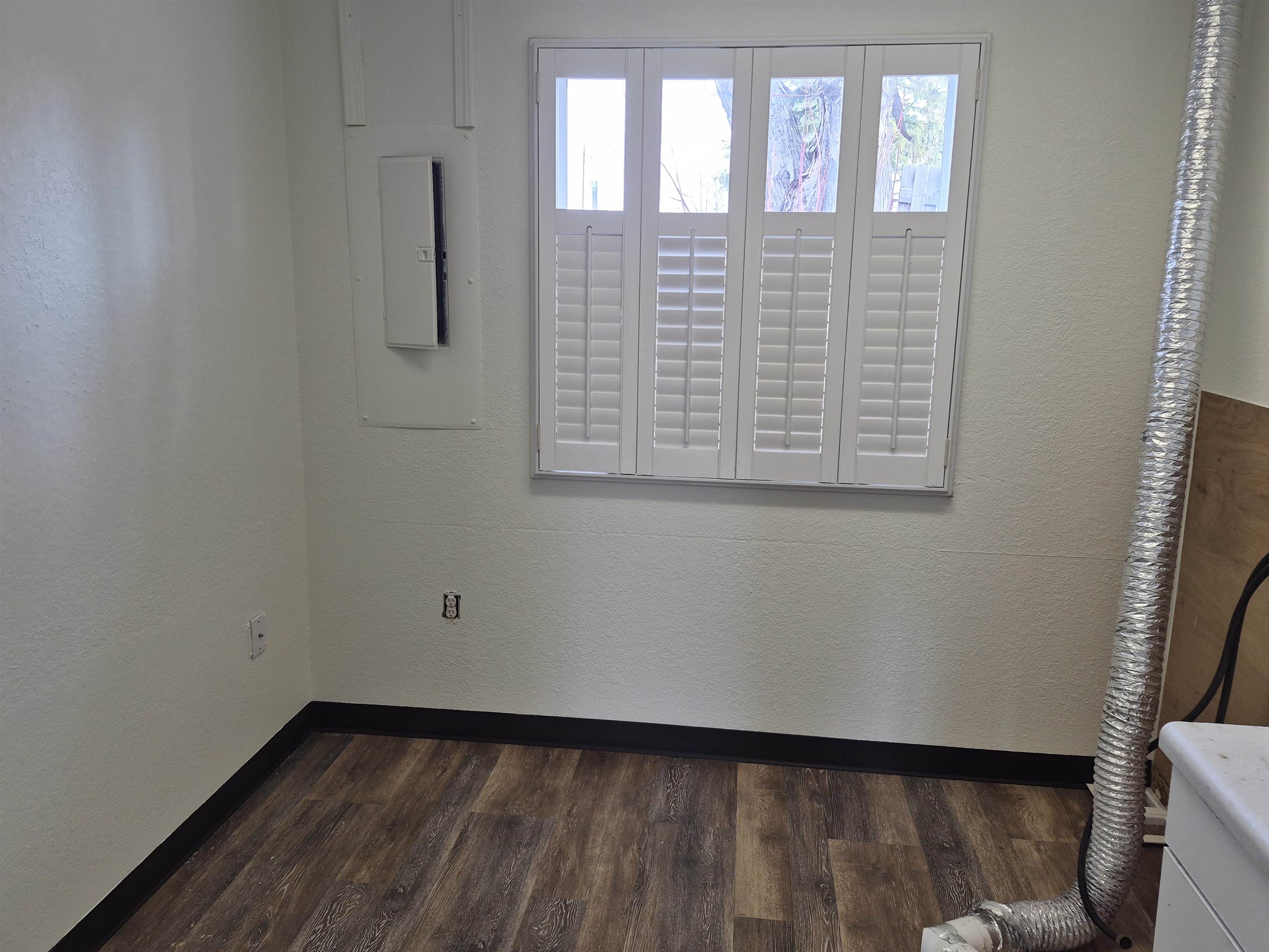 1027 S 17TH AVENUE, Wausau, Wisconsin 54401, ,Commercial/industrial,For Rent,1027 S 17TH AVENUE,22601600