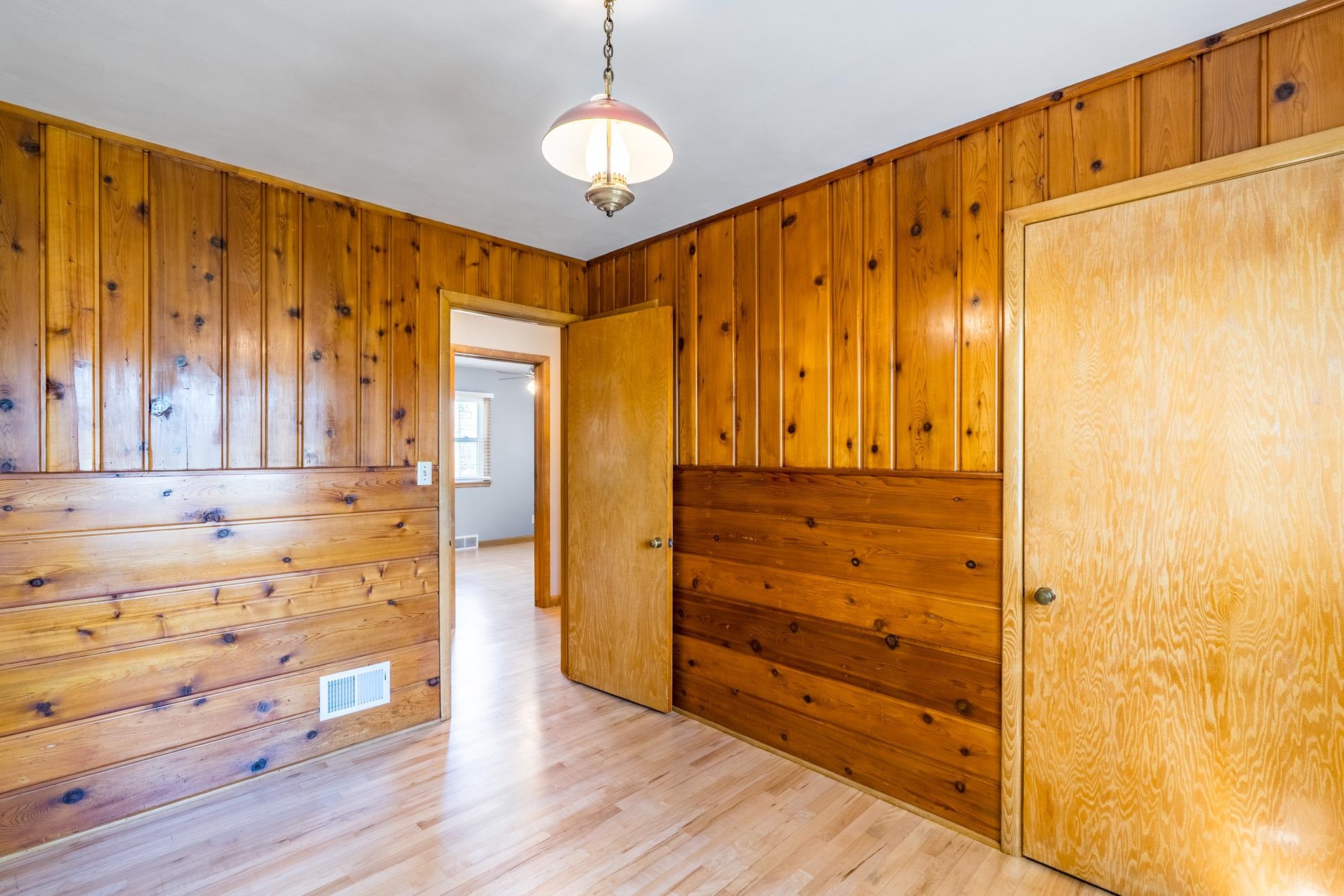 1531 BUREK AVENUE, Wausau, Wisconsin 54401, 3 Bedrooms Bedrooms, ,2 BathroomsBathrooms,Residential,For Sale,1531 BUREK AVENUE,22601602