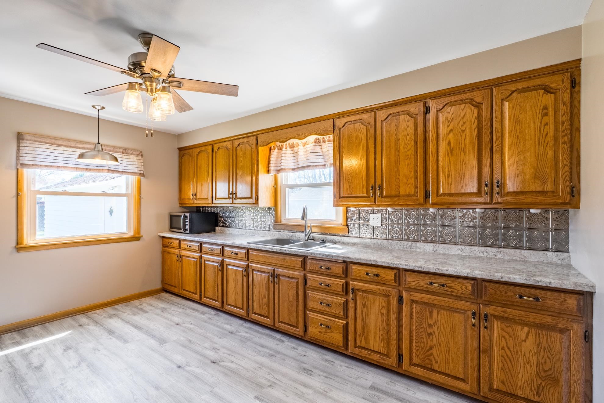 1531 BUREK AVENUE, Wausau, Wisconsin 54401, 3 Bedrooms Bedrooms, ,2 BathroomsBathrooms,Residential,For Sale,1531 BUREK AVENUE,22601602