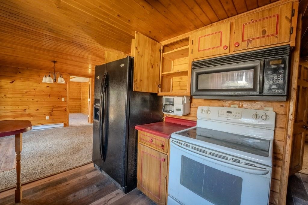 N11338 COUNTY ROAD YY, Tripoli, Wisconsin 54564, 4 Bedrooms Bedrooms, ,1 BathroomBathrooms,Residential,For Sale,N11338 COUNTY ROAD YY,22601603