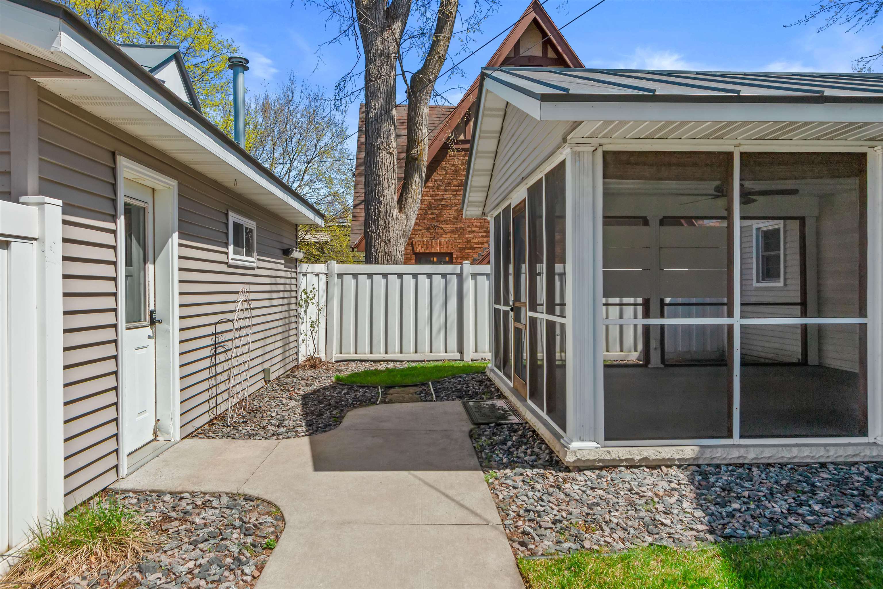 1400 BRAWLEY STREET, Stevens Point, Wisconsin 54481, 3 Bedrooms Bedrooms, ,2 BathroomsBathrooms,Residential,For Sale,1400 BRAWLEY STREET,22601605