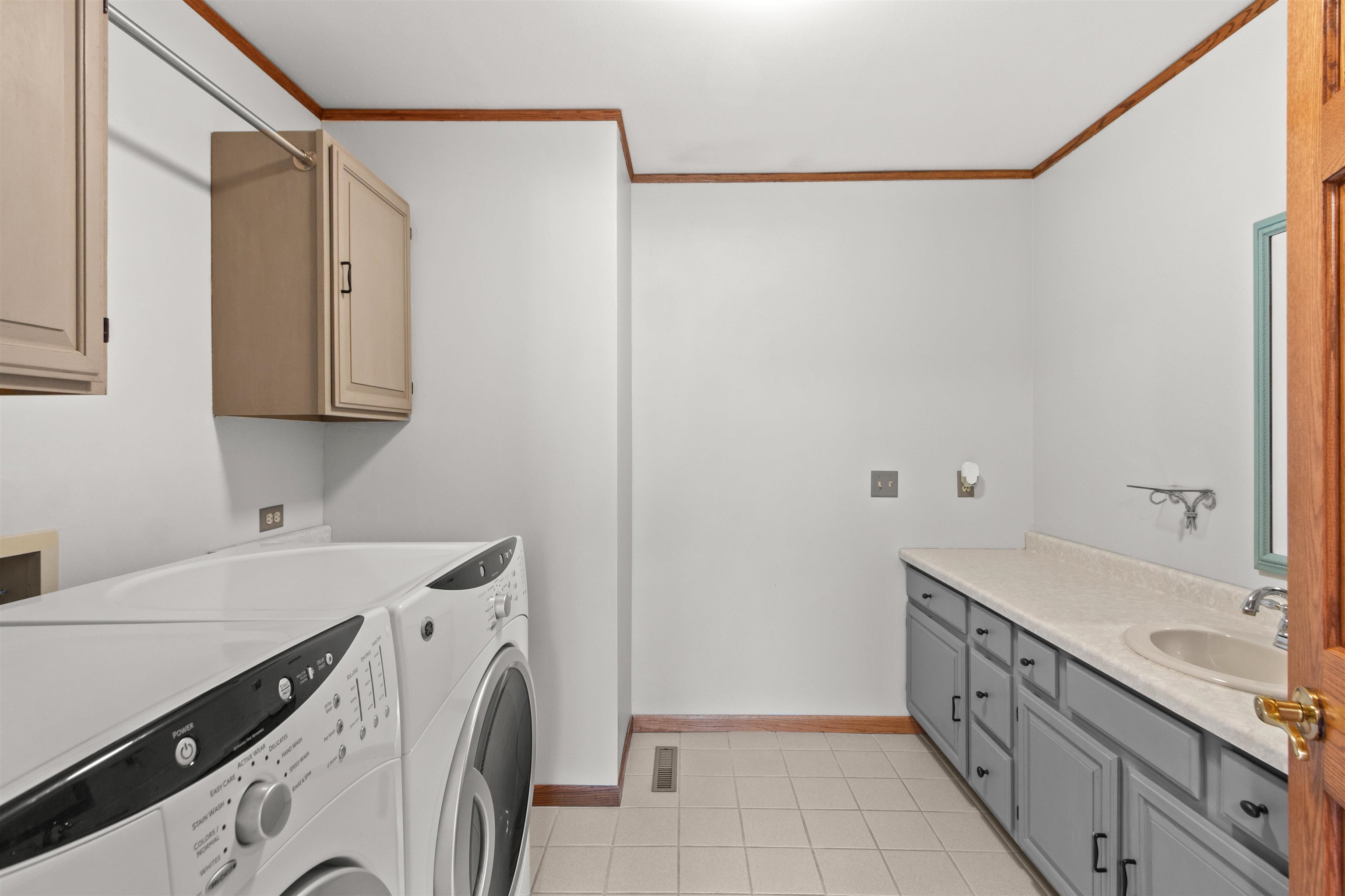 530 CANTERBURY DRIVE, Plover, Wisconsin 54467, 4 Bedrooms Bedrooms, ,3 BathroomsBathrooms,Residential,For Sale,530 CANTERBURY DRIVE,22601609