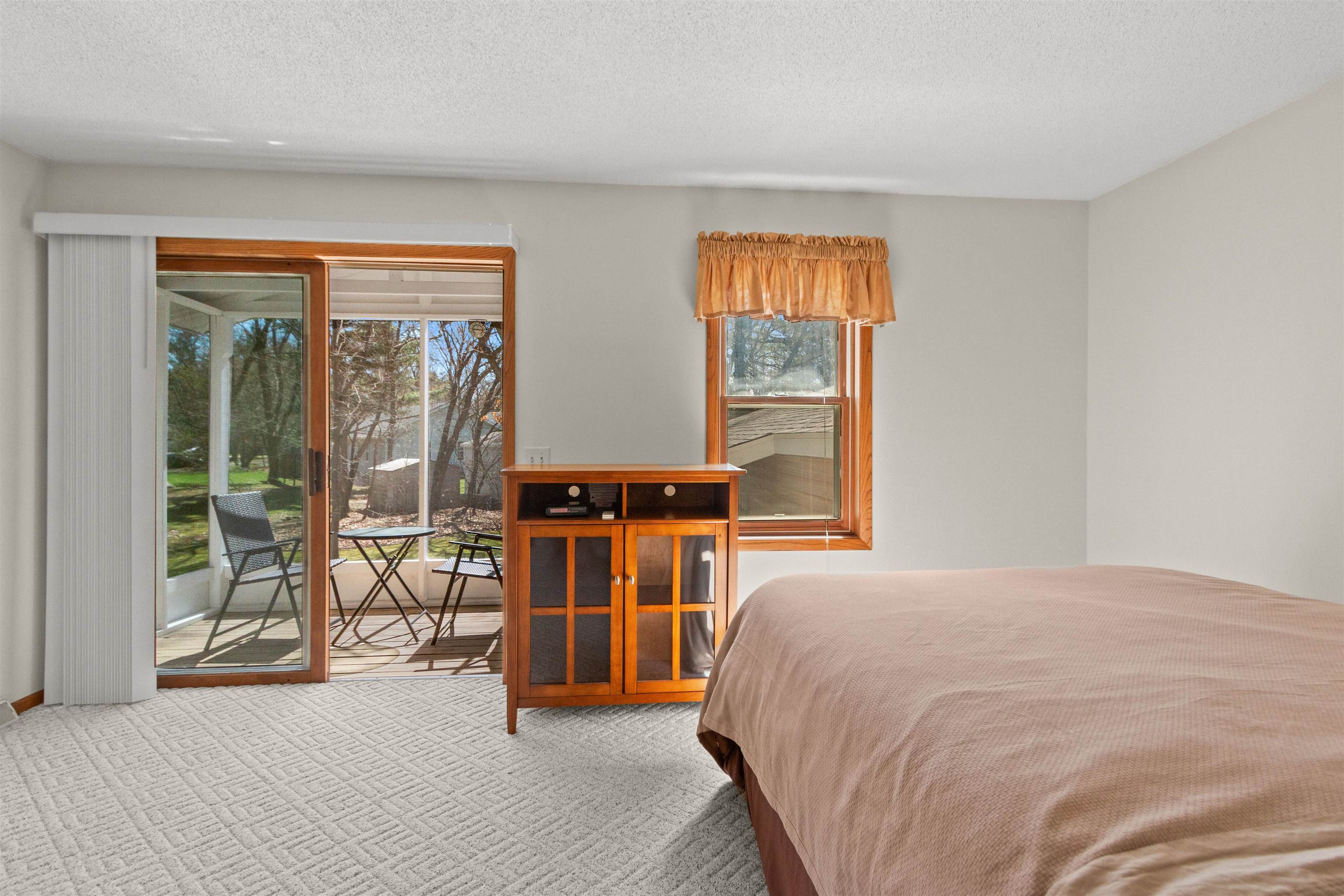 530 CANTERBURY DRIVE, Plover, Wisconsin 54467, 4 Bedrooms Bedrooms, ,3 BathroomsBathrooms,Residential,For Sale,530 CANTERBURY DRIVE,22601609