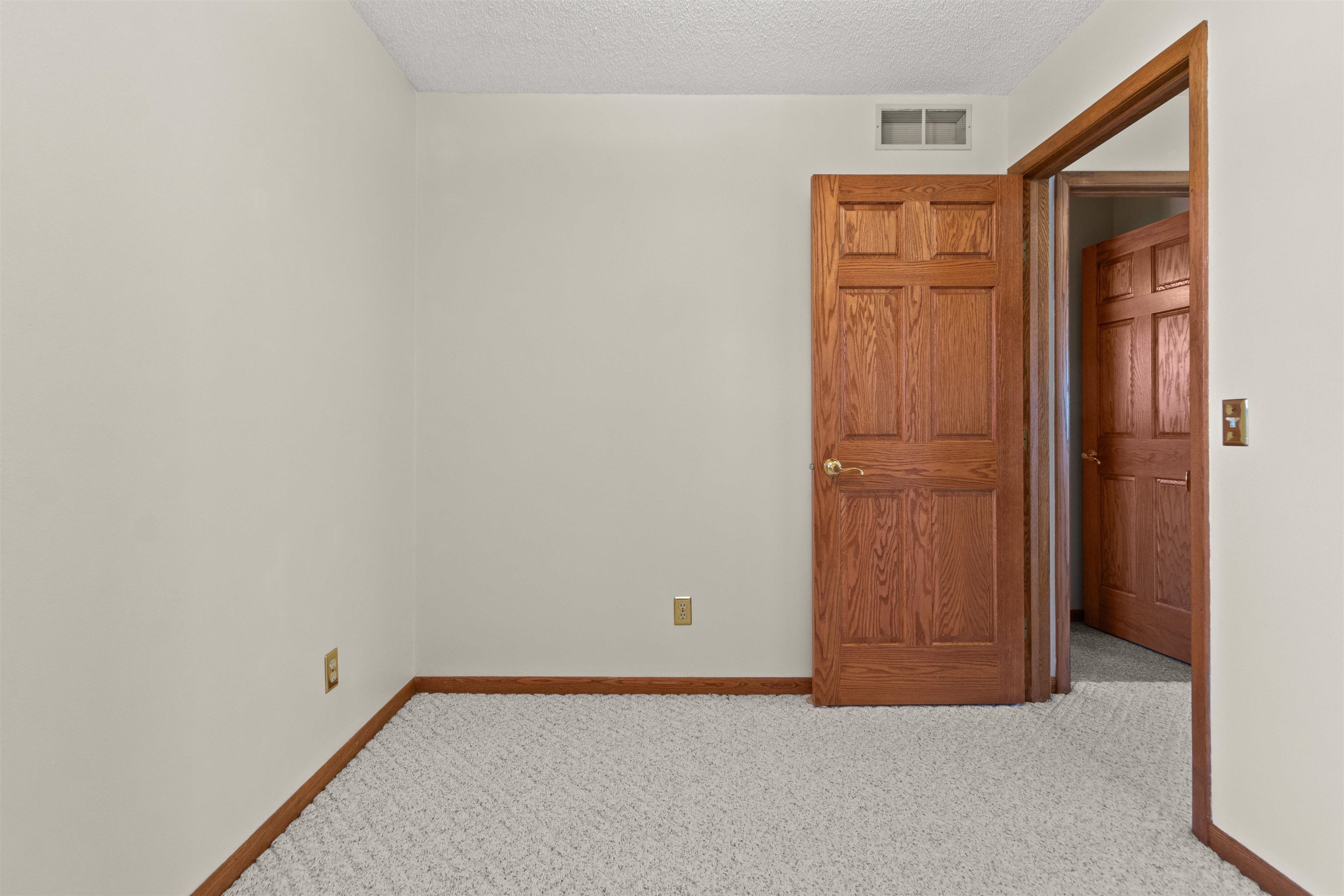 530 CANTERBURY DRIVE, Plover, Wisconsin 54467, 4 Bedrooms Bedrooms, ,3 BathroomsBathrooms,Residential,For Sale,530 CANTERBURY DRIVE,22601609